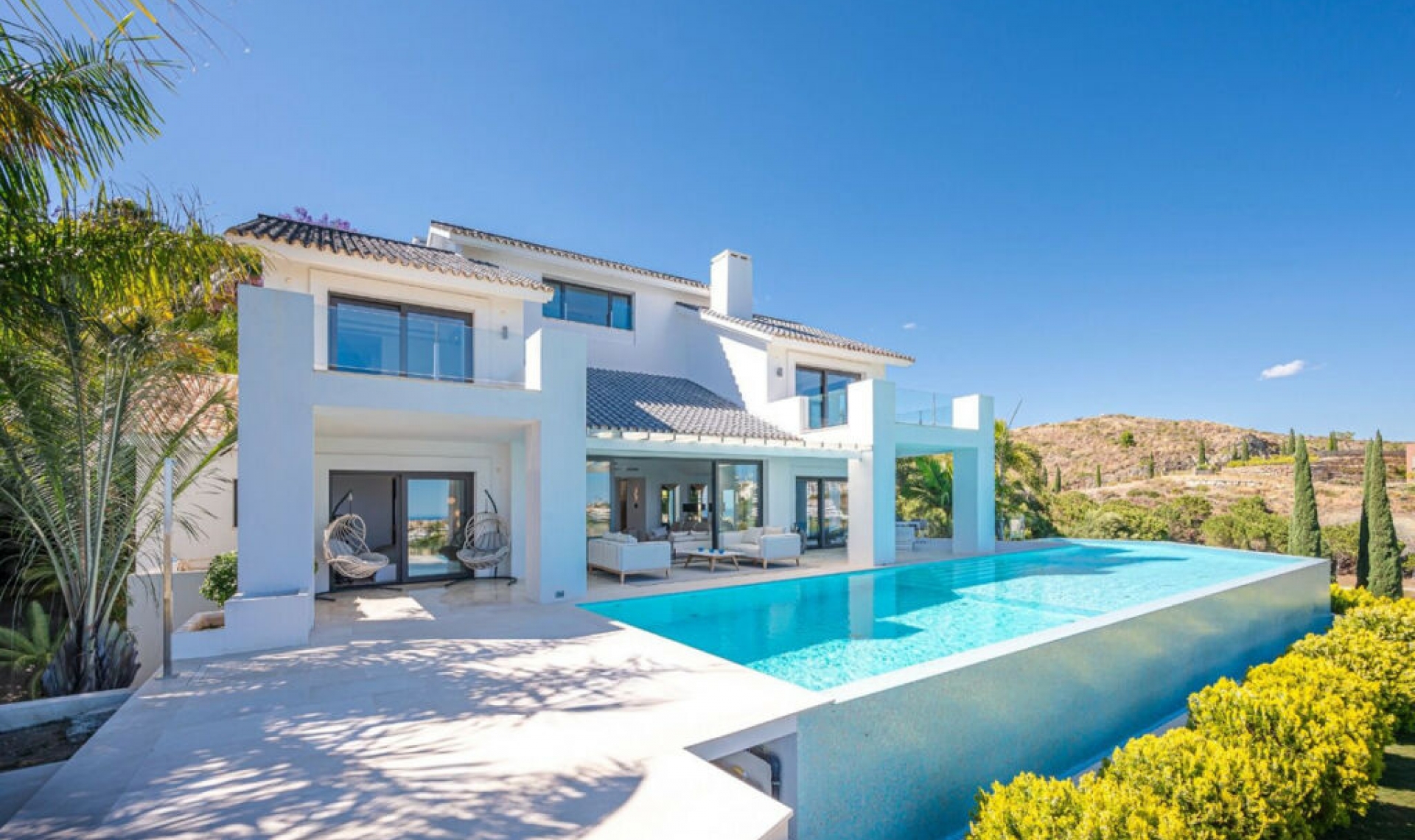 Resale - House -
Los Flamingos