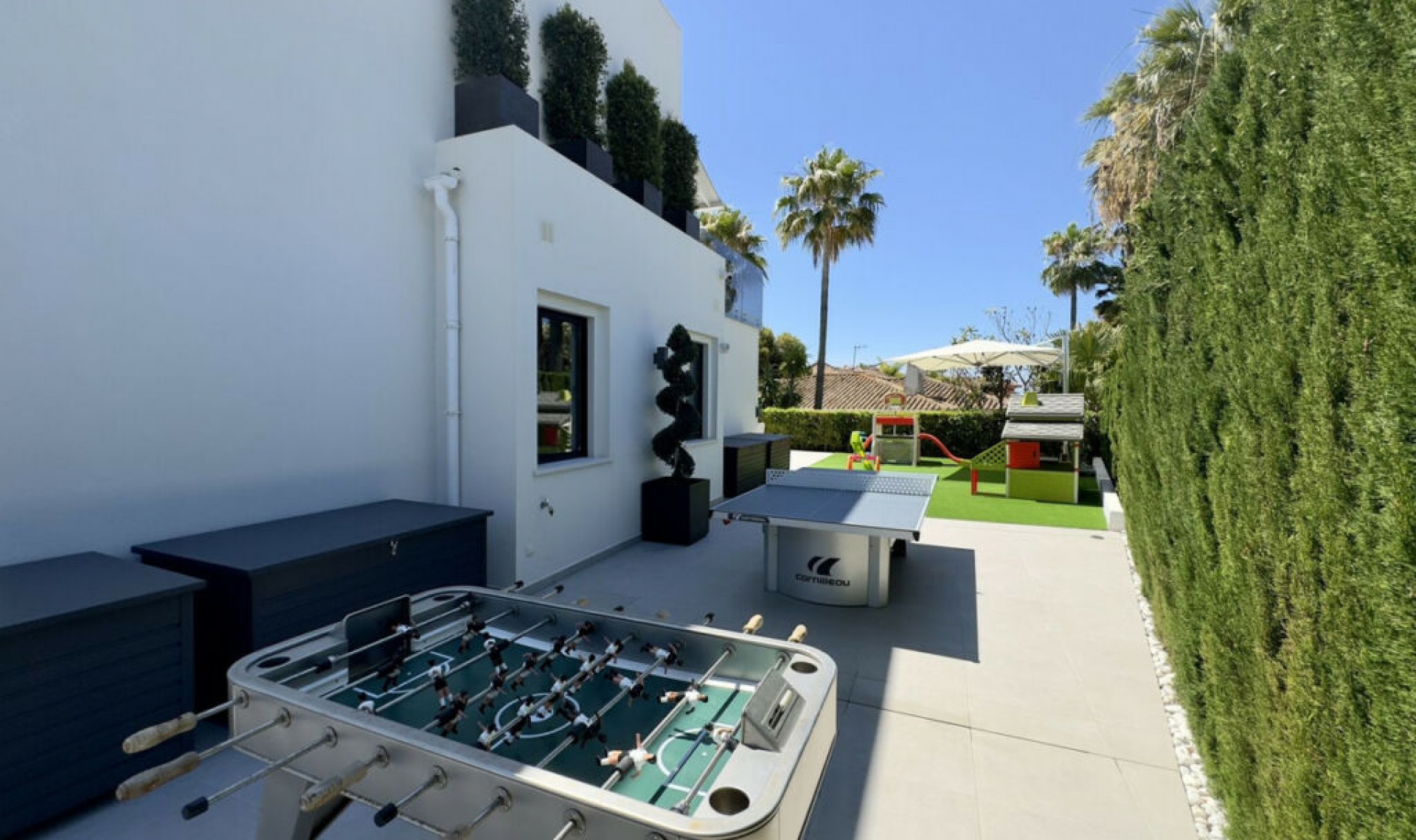 Resale - House -
Los Monteros