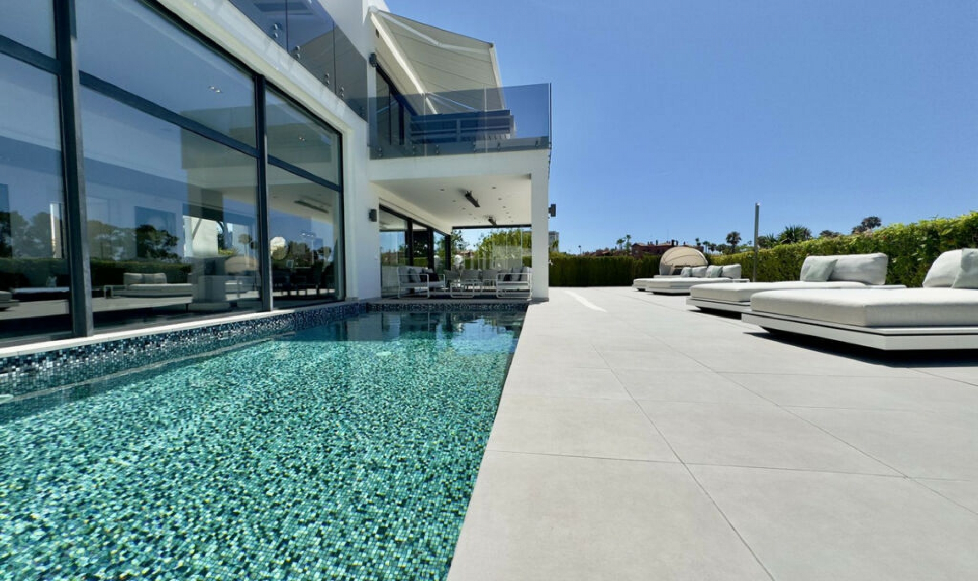 Resale - House -
Los Monteros
