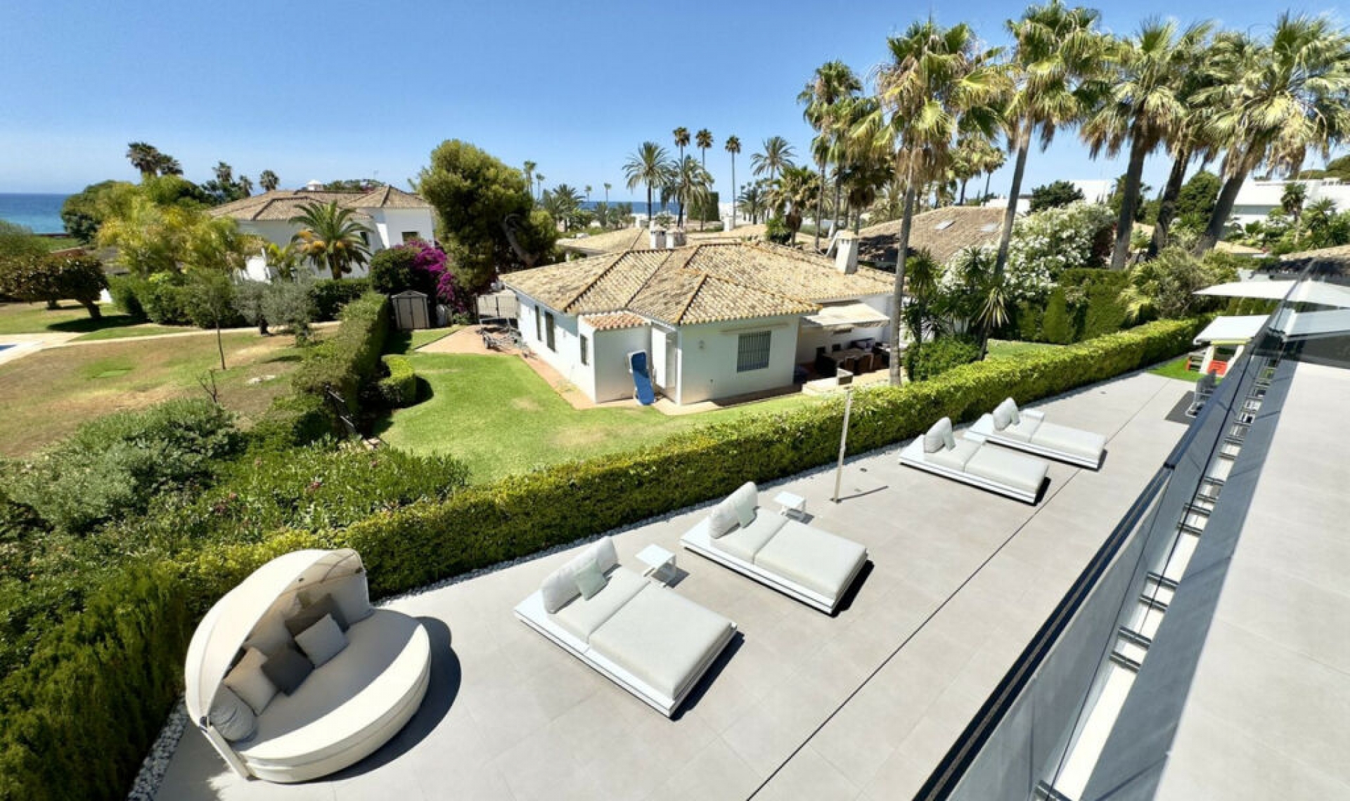 Resale - House -
Los Monteros