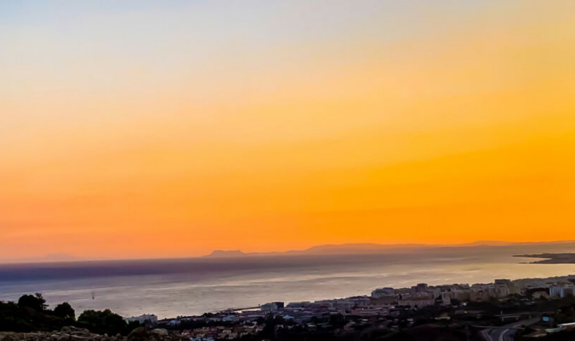 Resale - House -
Los Monteros