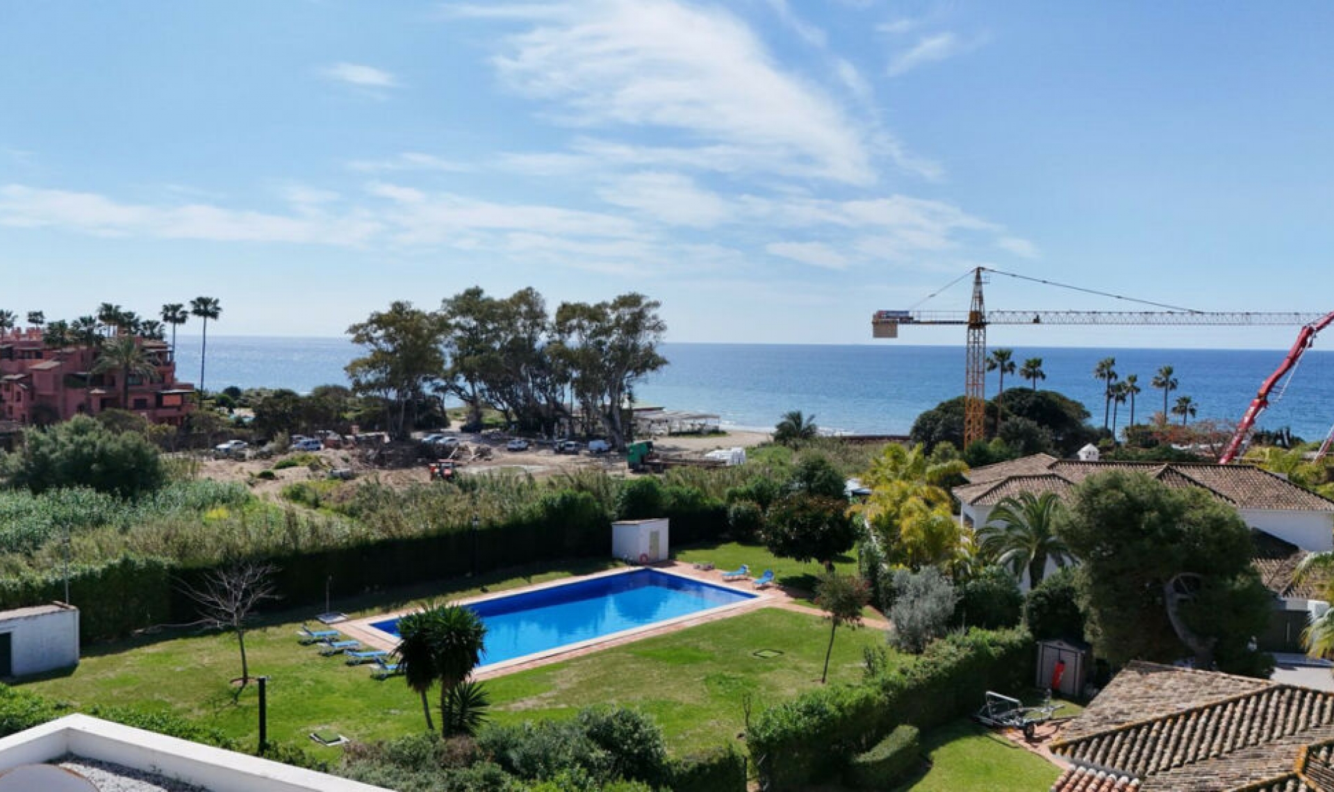 Resale - House -
Los Monteros