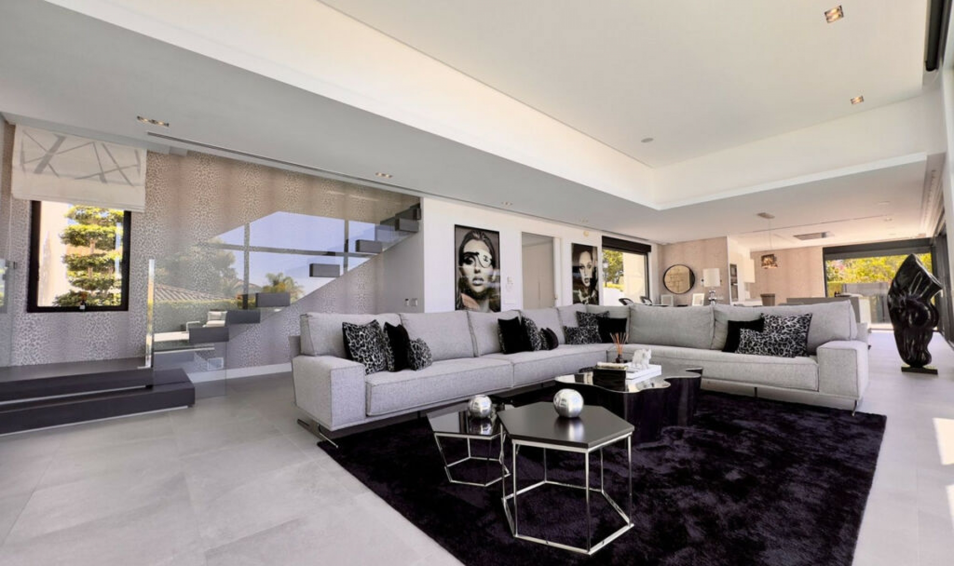 Resale - House -
Los Monteros