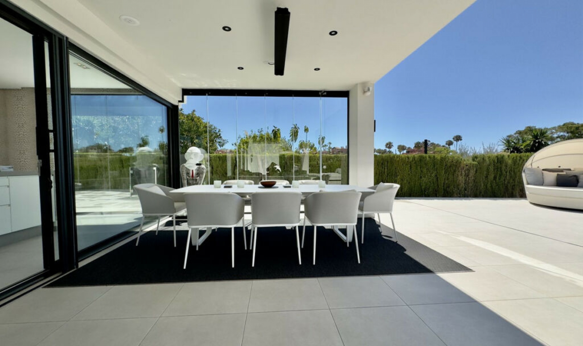 Resale - House -
Los Monteros