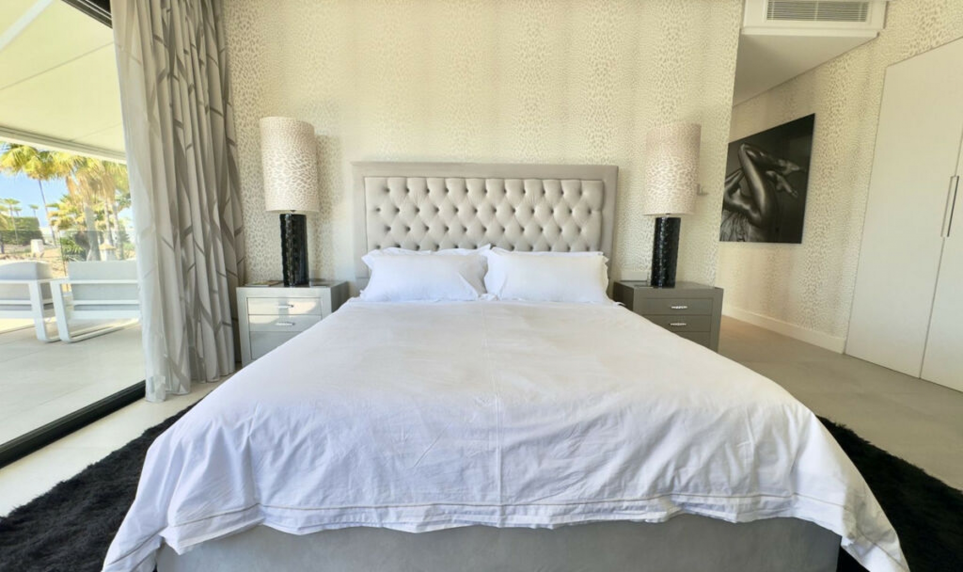Resale - House -
Los Monteros