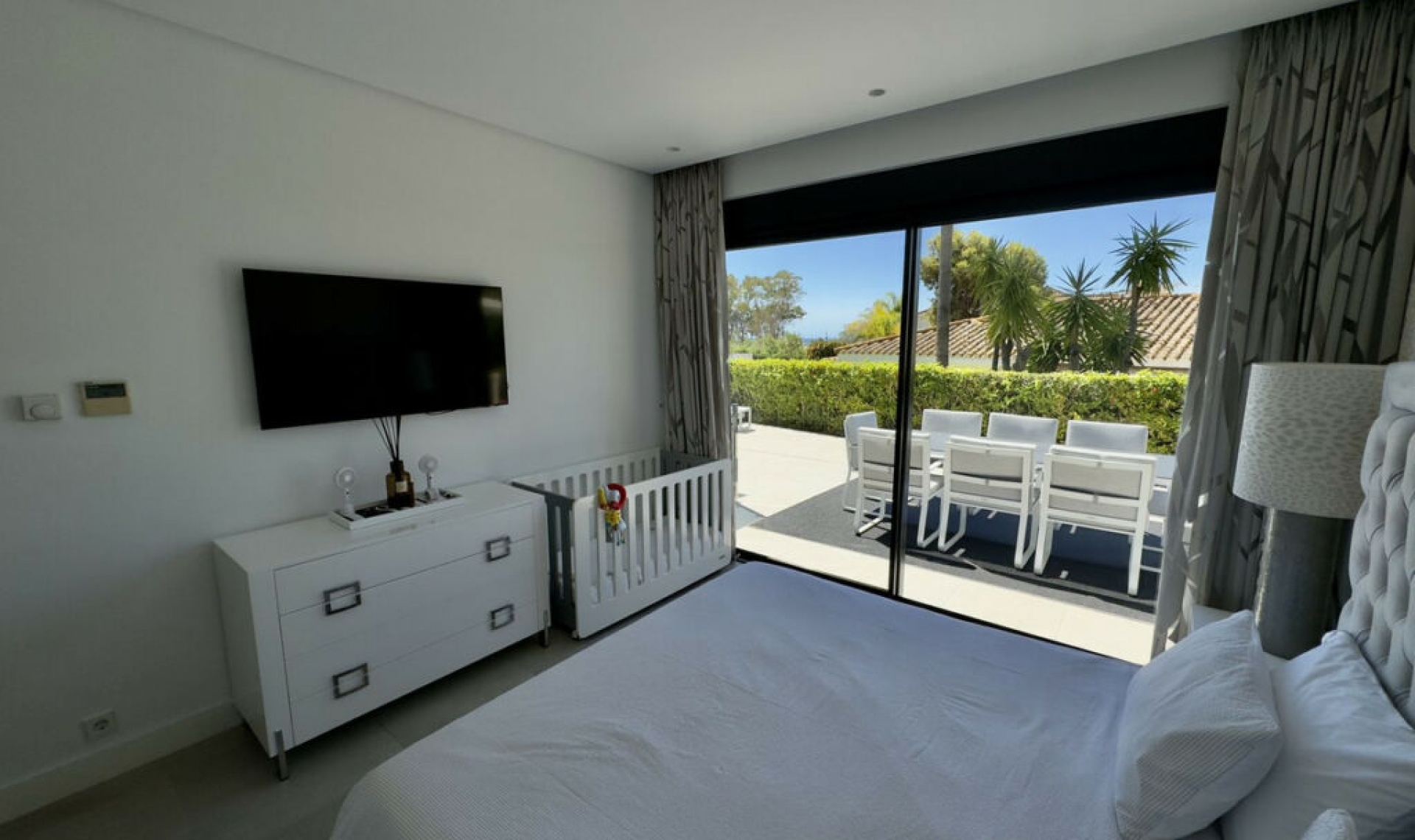Resale - House -
Los Monteros