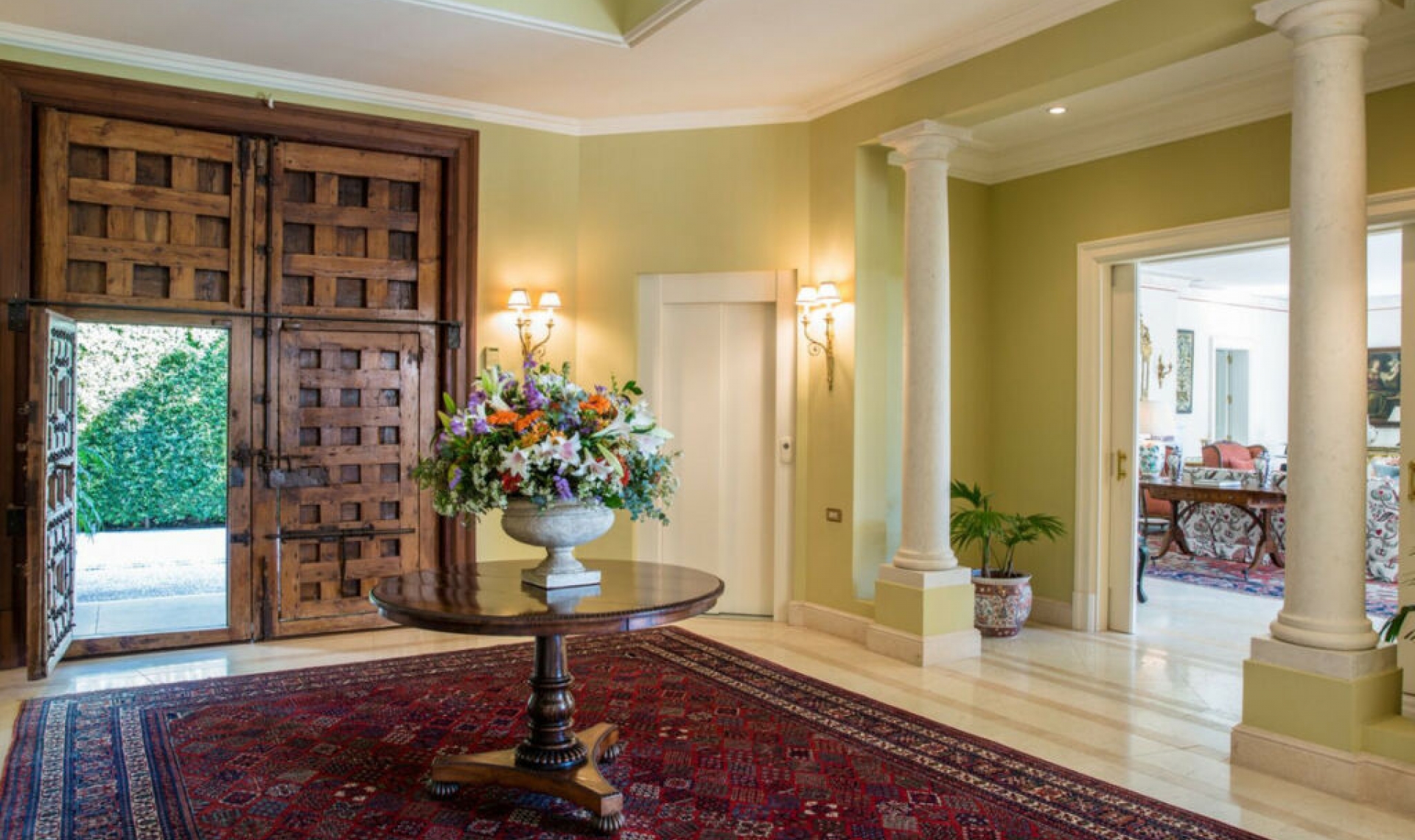 Resale - House -
Los Monteros