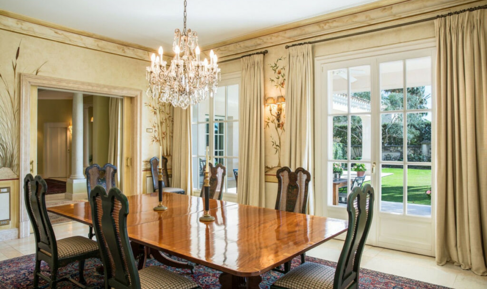 Resale - House -
Los Monteros