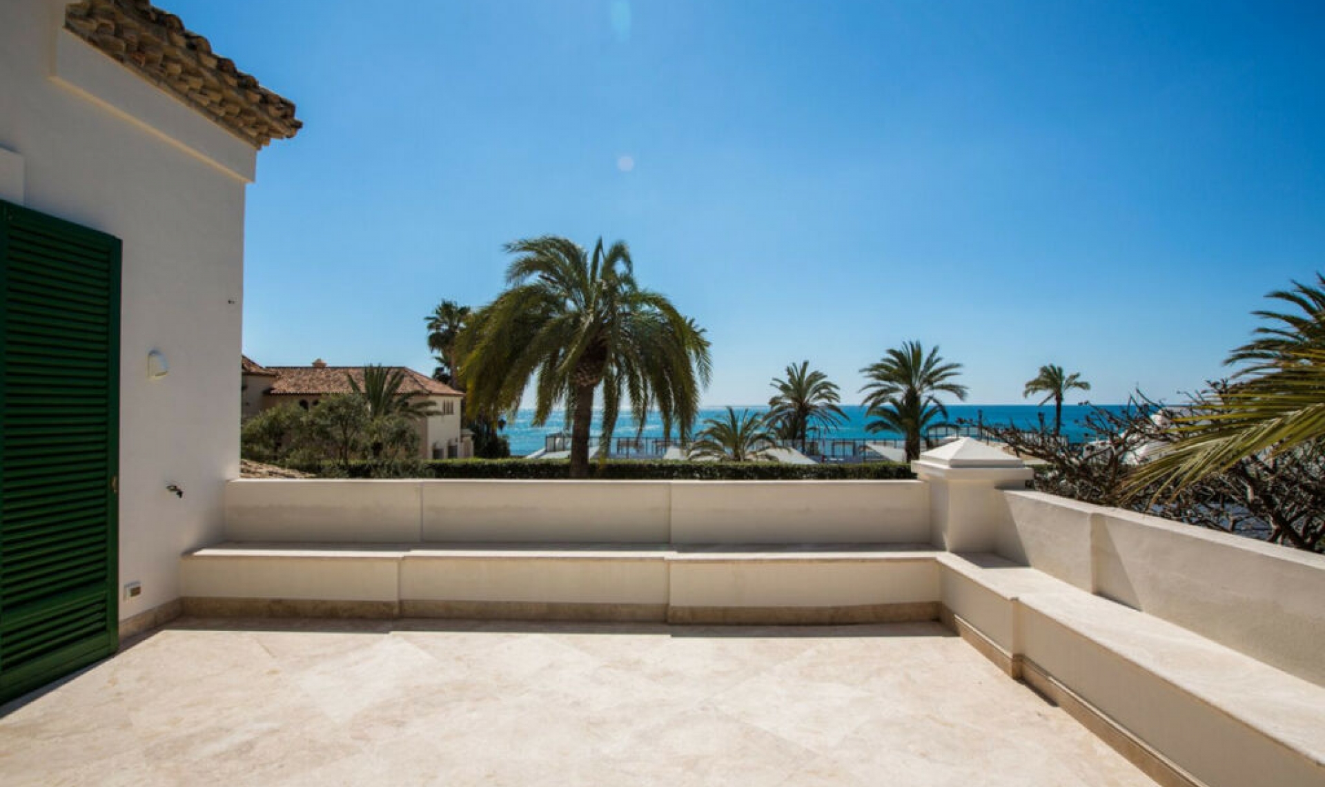 Resale - House -
Los Monteros