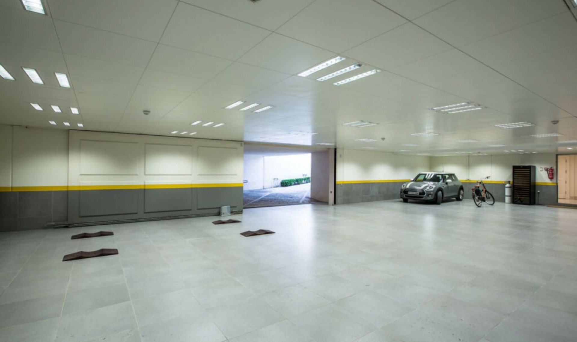 Resale - House -
Los Monteros