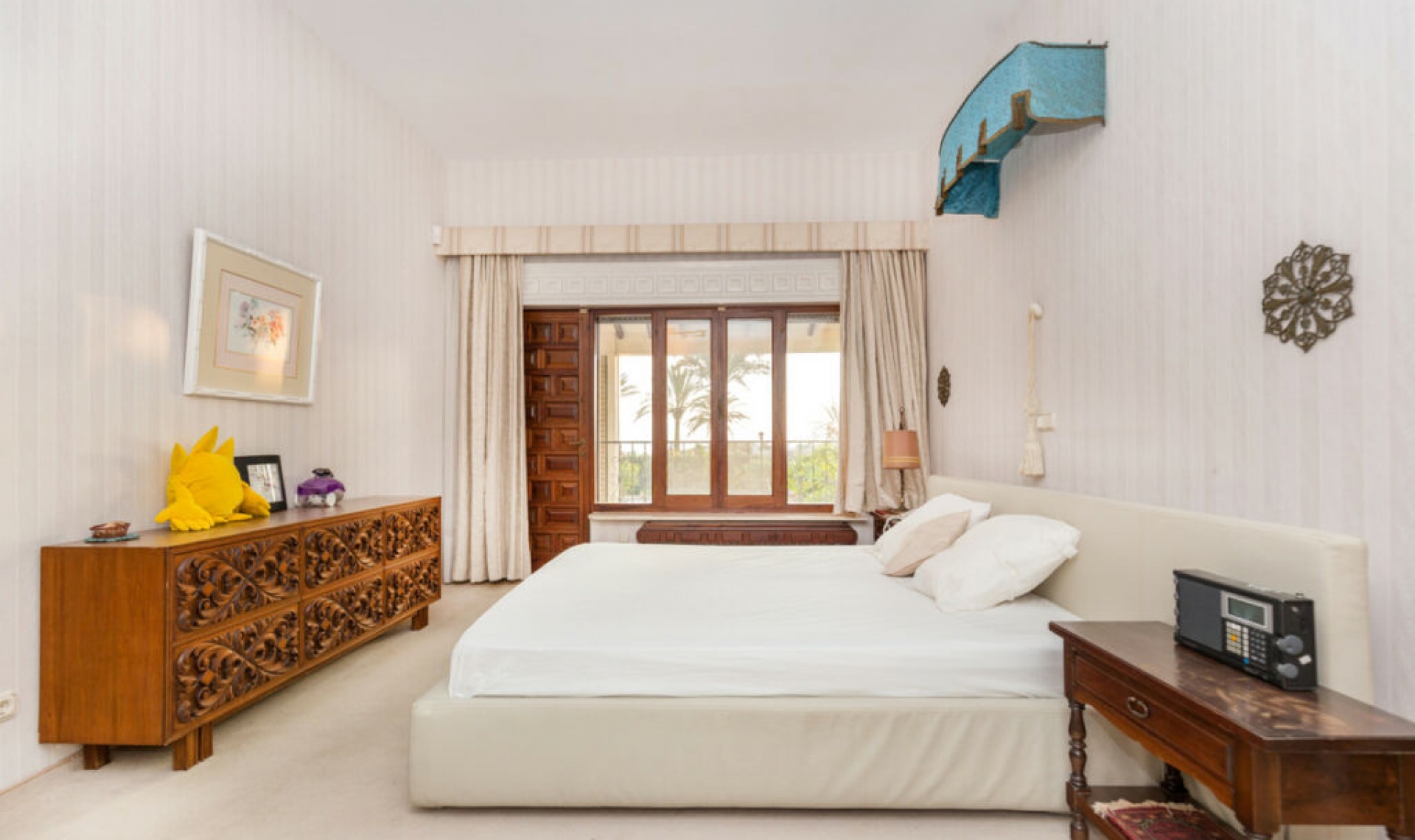 Resale - House -
Los Monteros