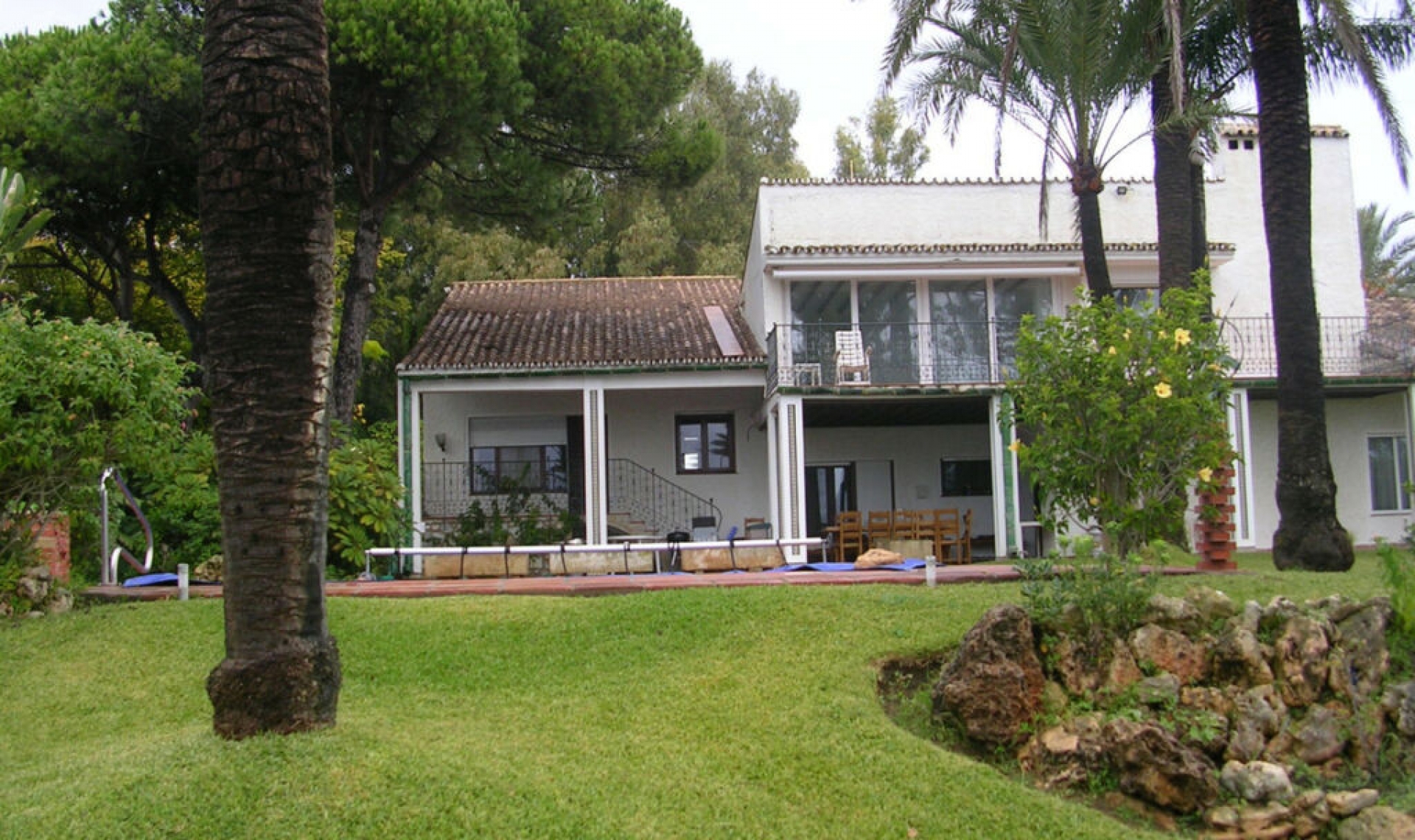 Resale - House -
Los Monteros