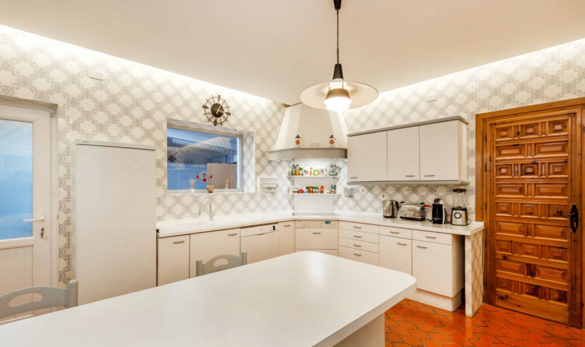 Resale - House -
Los Monteros