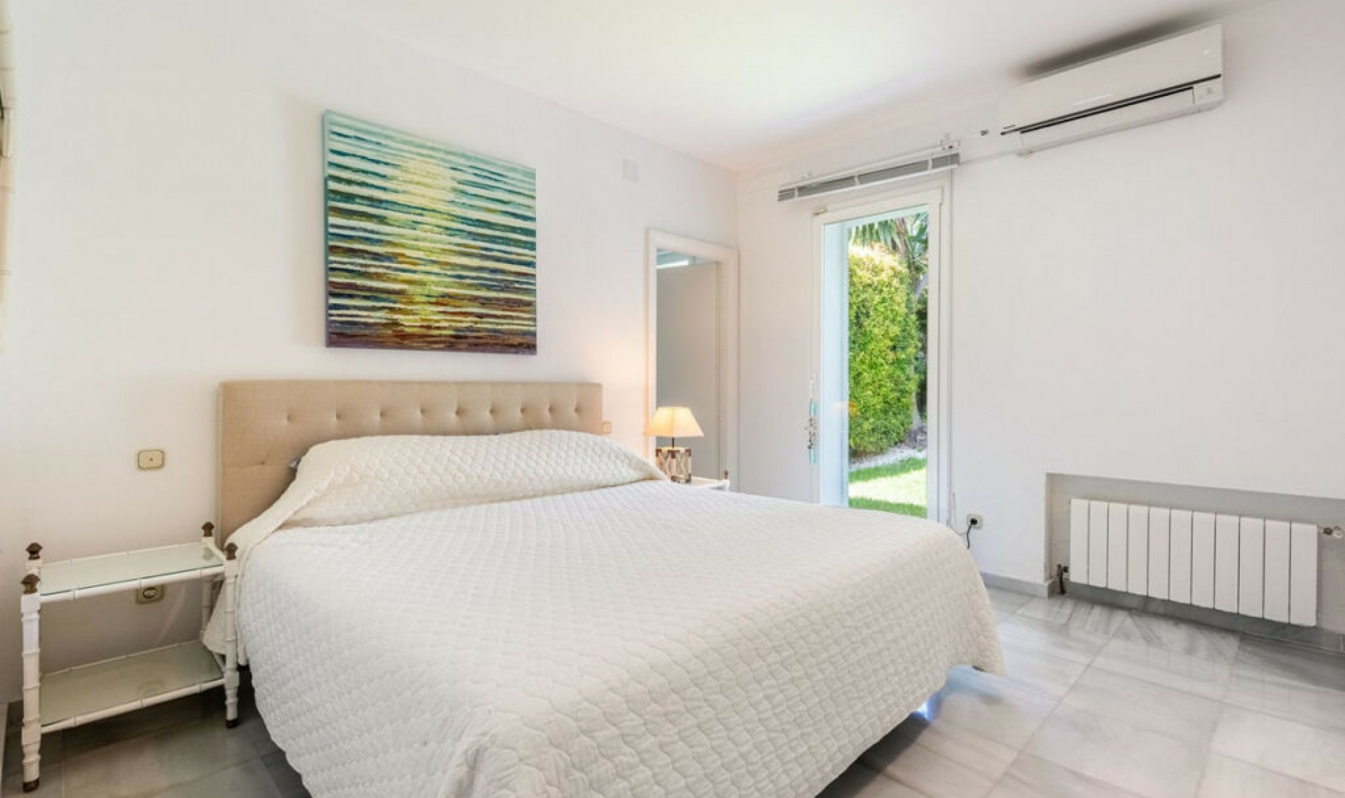 Resale - House -
Los Monteros