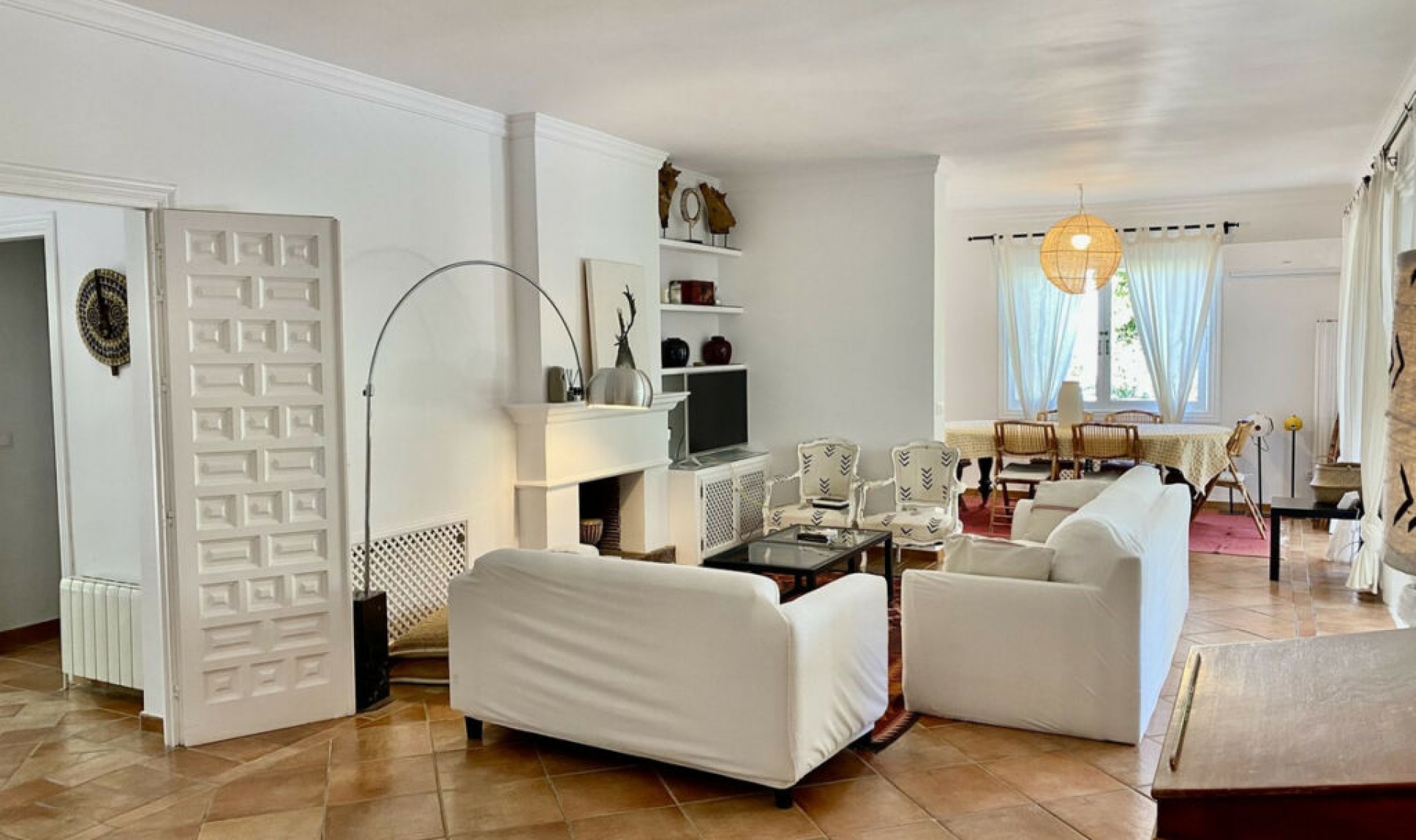 Resale - House -
Los Monteros