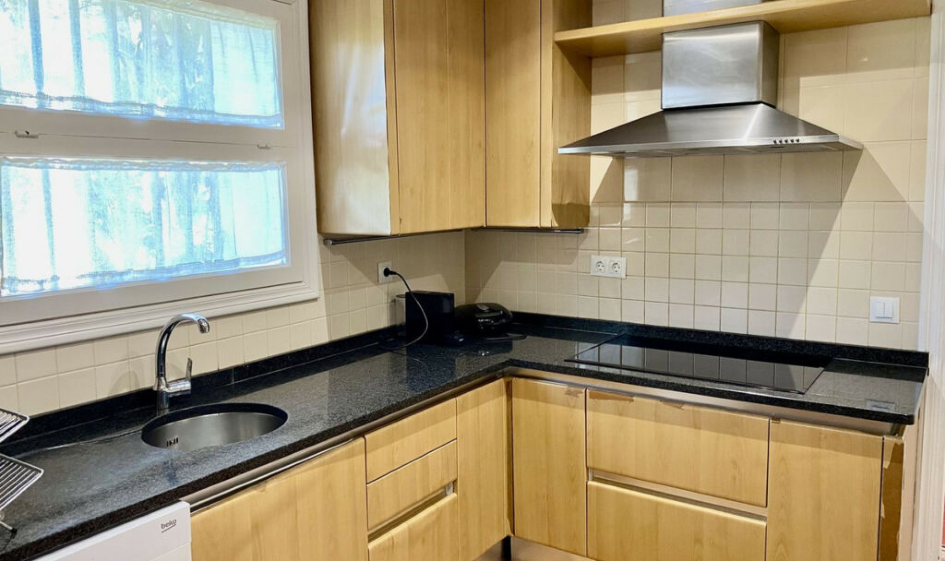 Resale - House -
Los Monteros