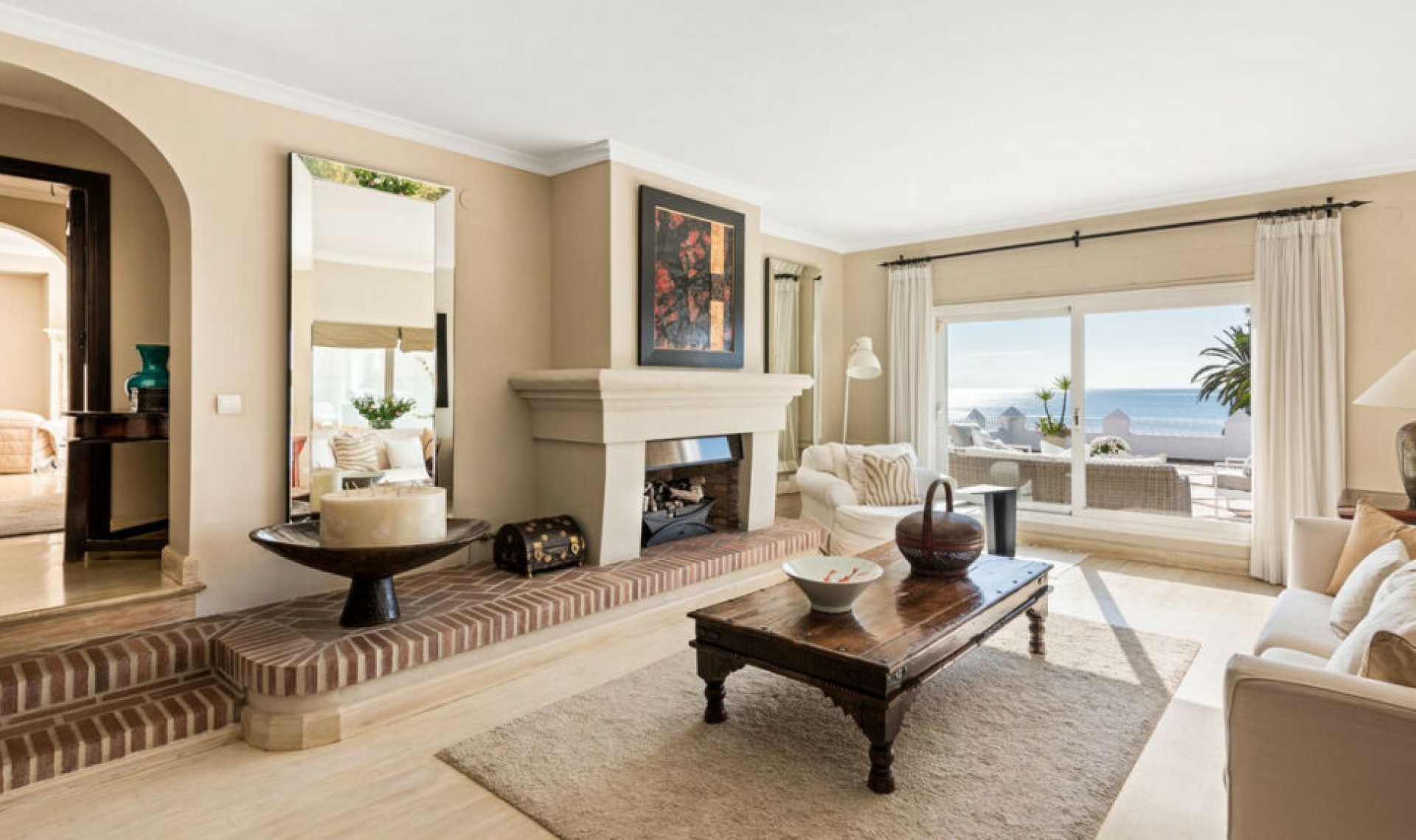 Resale - House -
Los Monteros