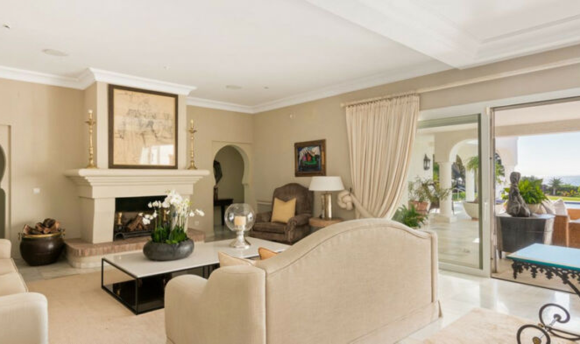Resale - House -
Los Monteros