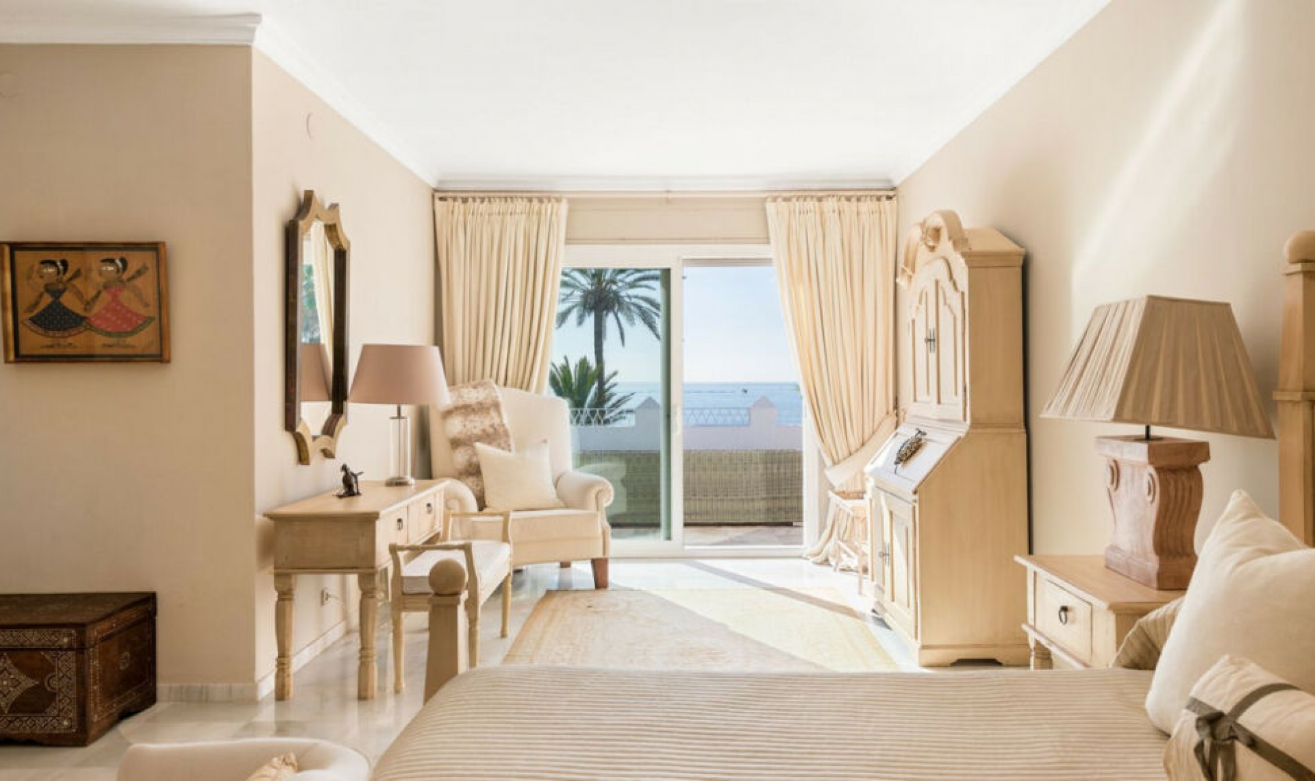Resale - House -
Los Monteros