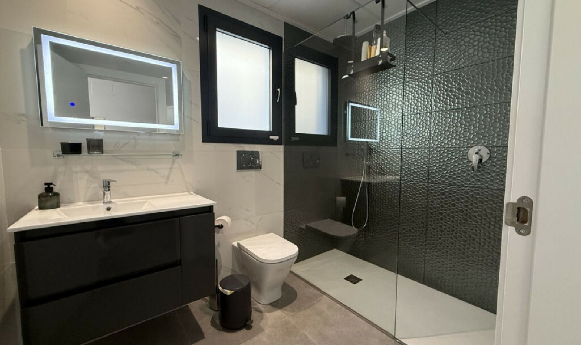 Resale - House -
Los Montesinos