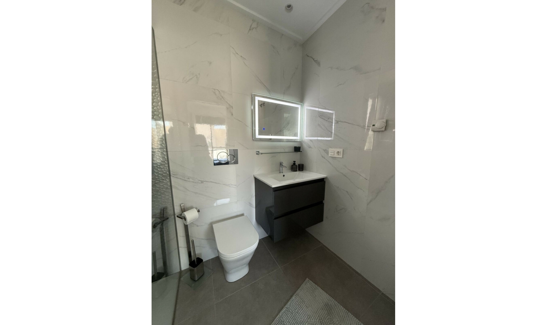 Resale - House -
Los Montesinos