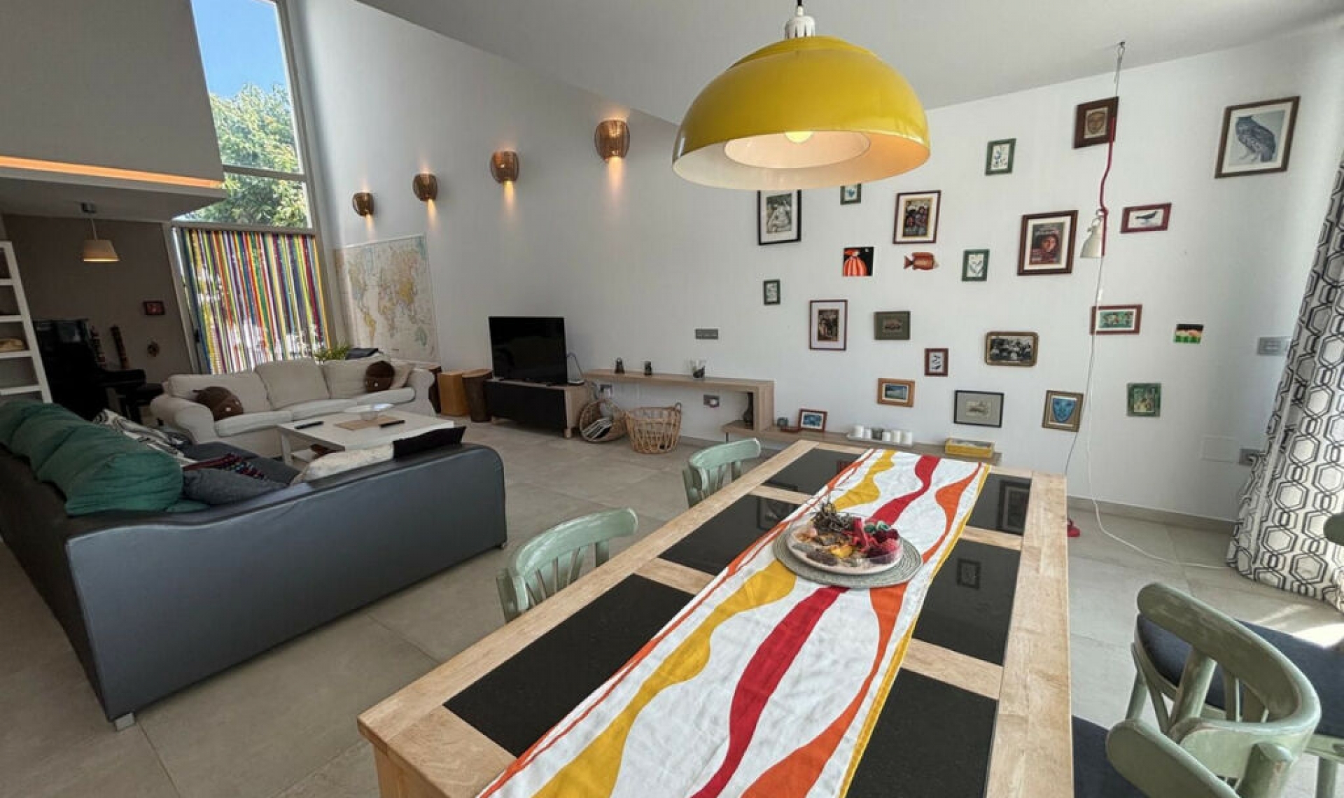 Resale - House -
Los Pacos