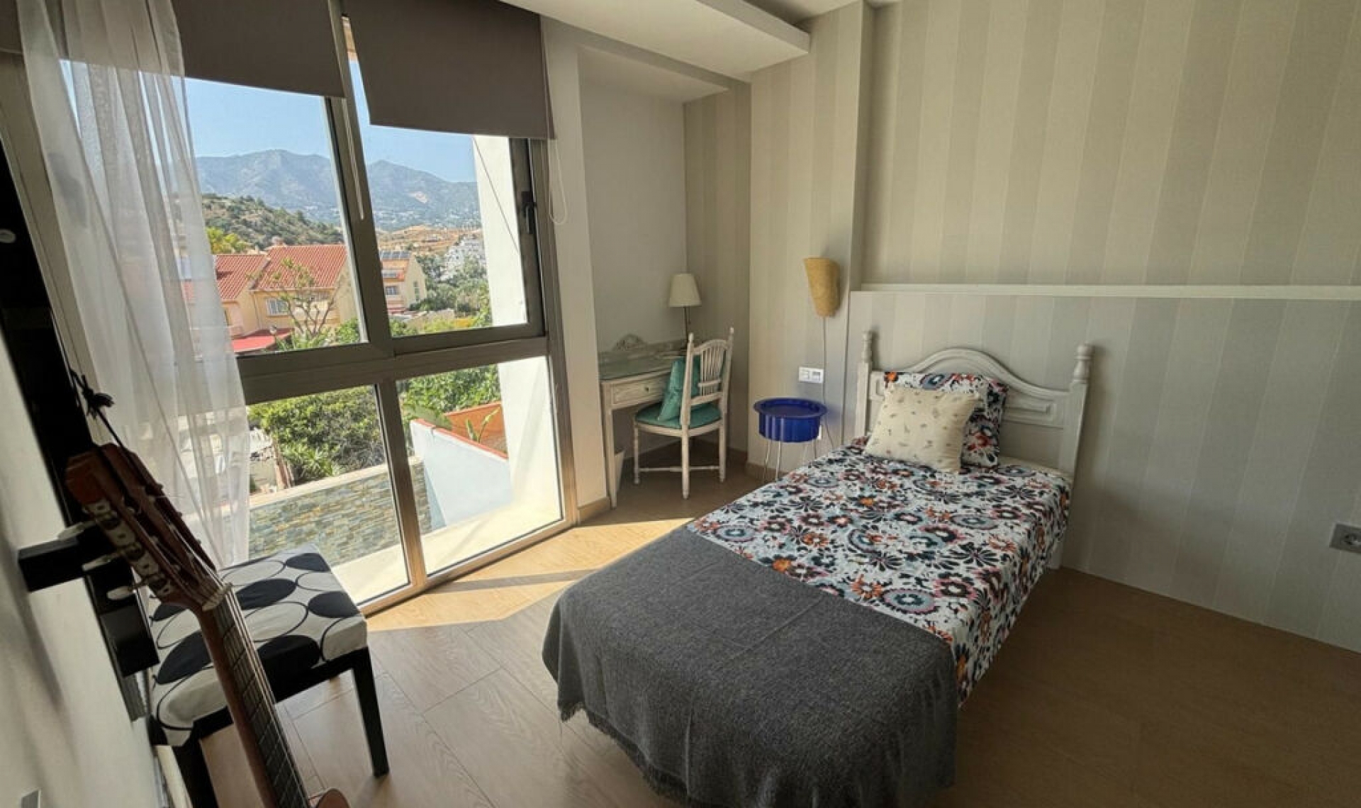 Resale - House -
Los Pacos