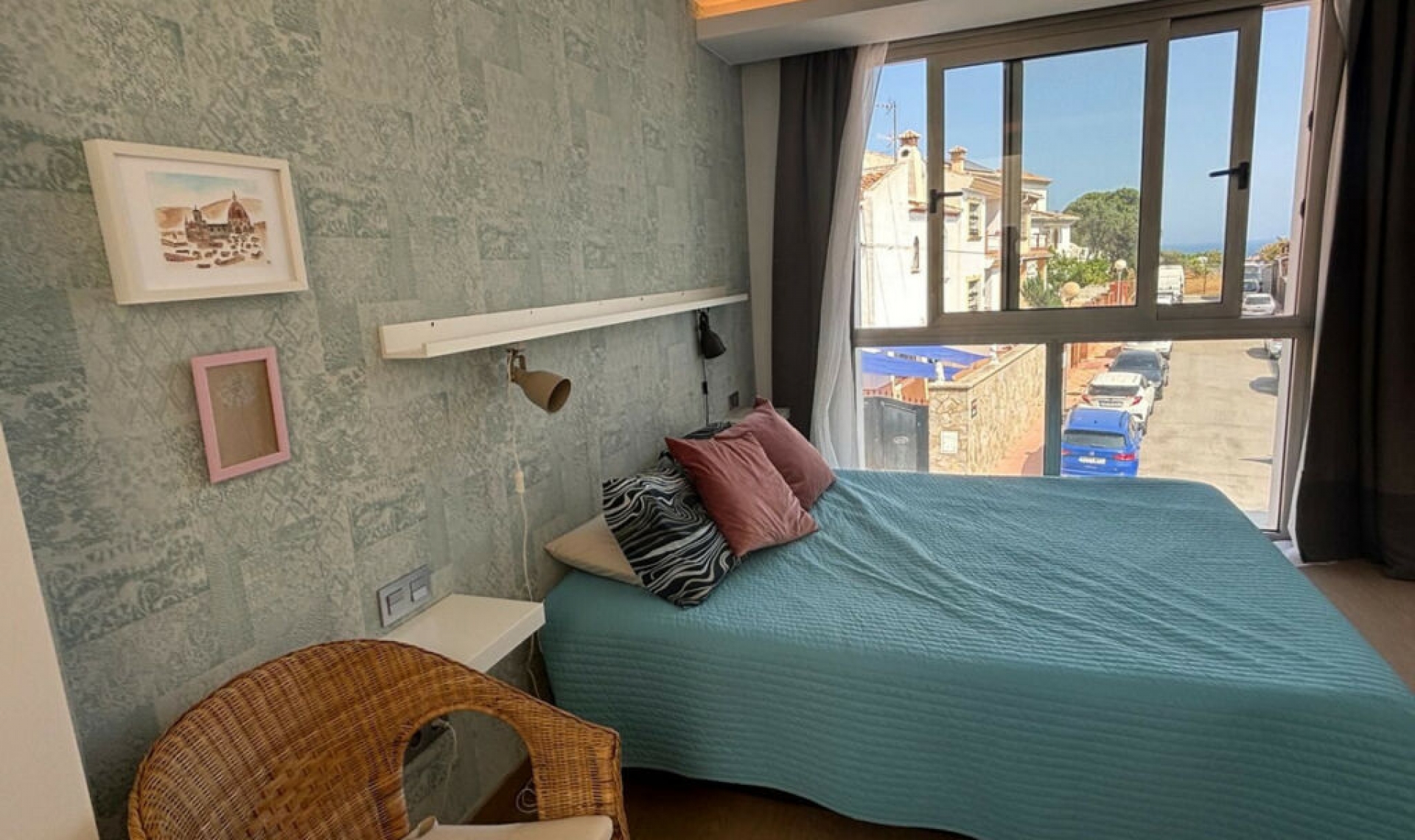 Resale - House -
Los Pacos