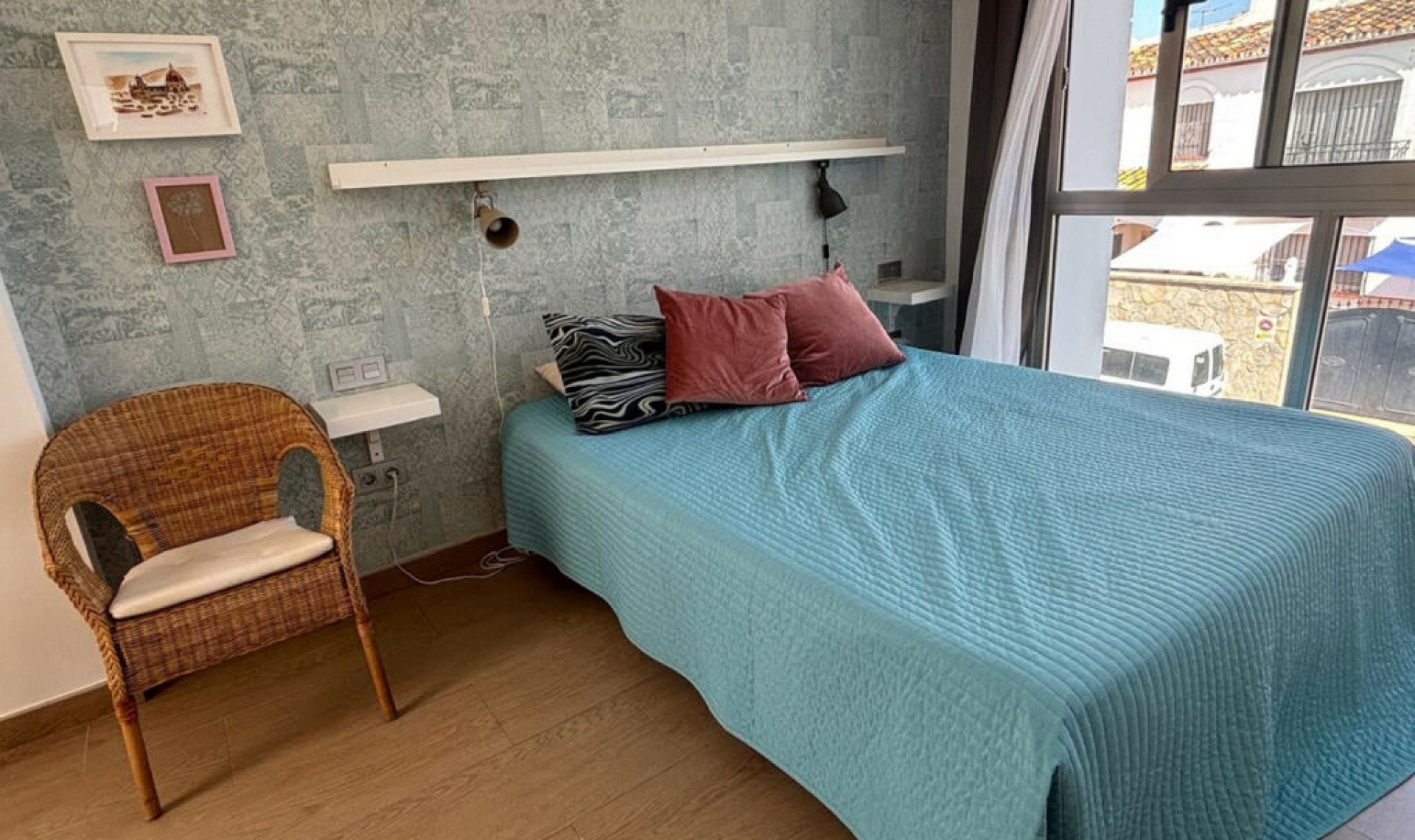 Resale - House -
Los Pacos