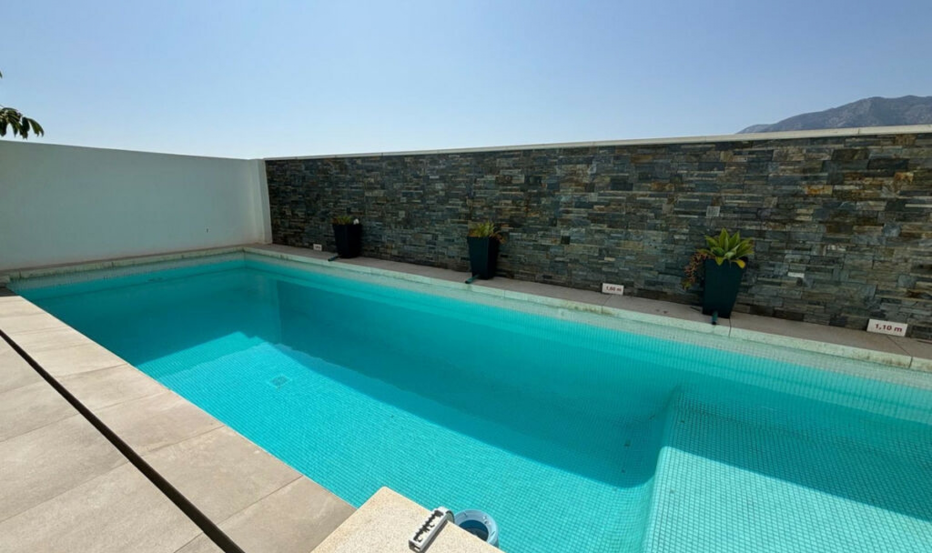 Resale - House -
Los Pacos