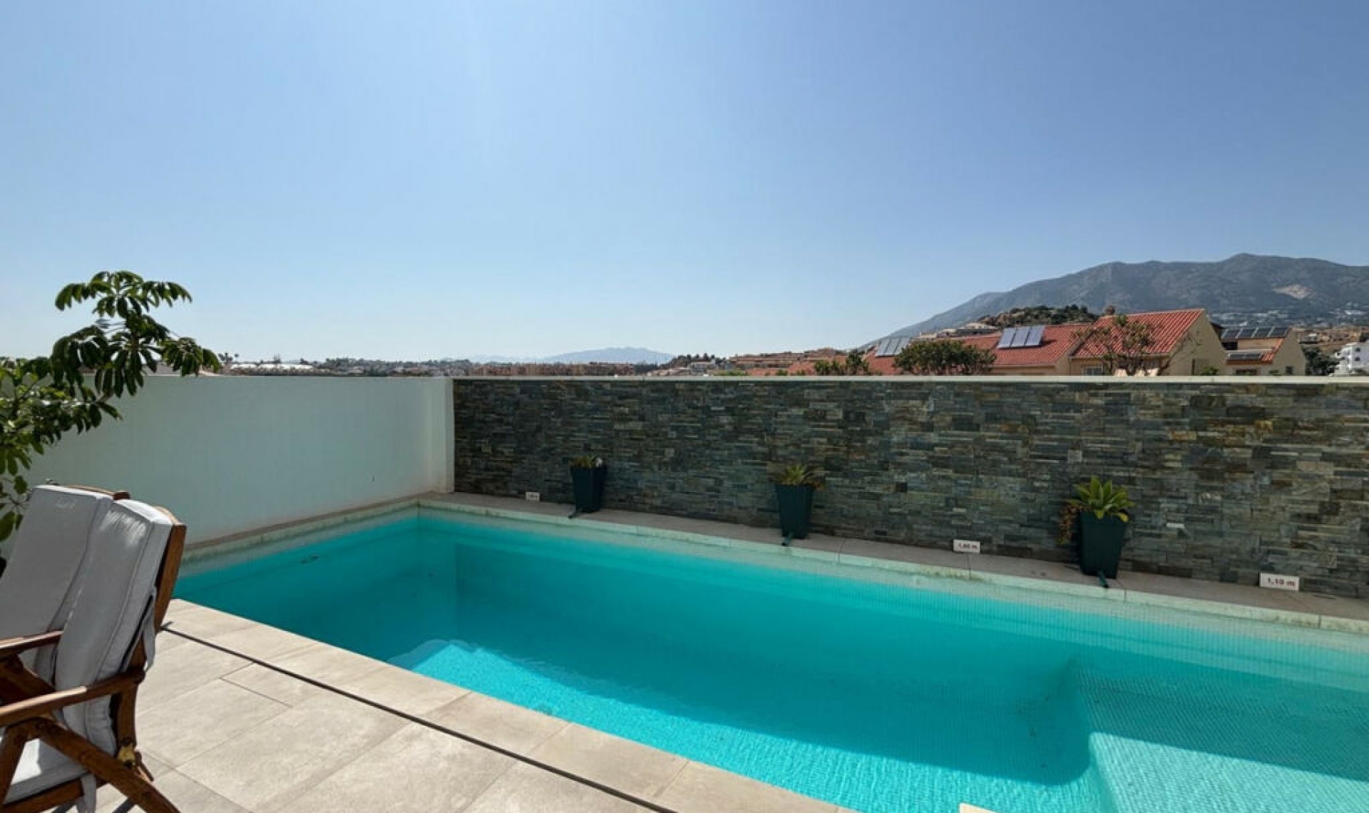 Resale - House -
Los Pacos