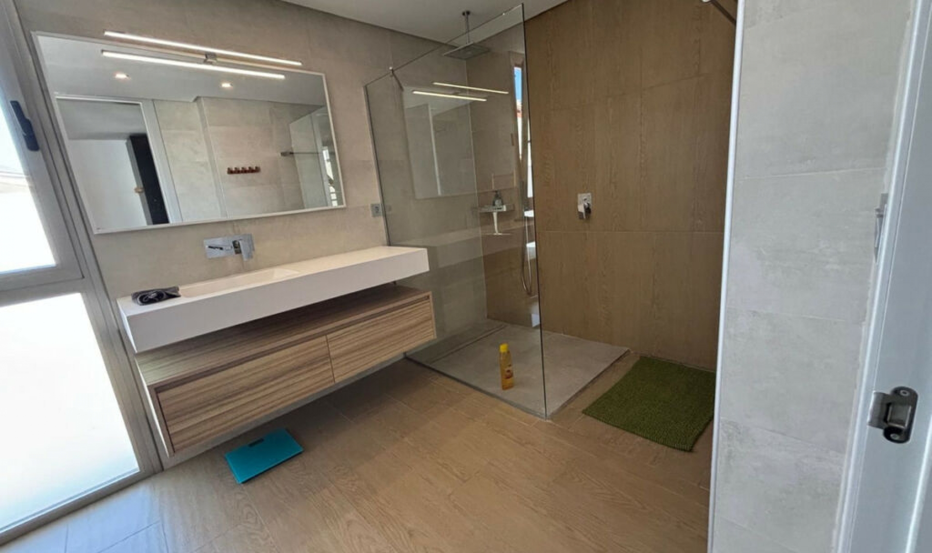 Resale - House -
Los Pacos