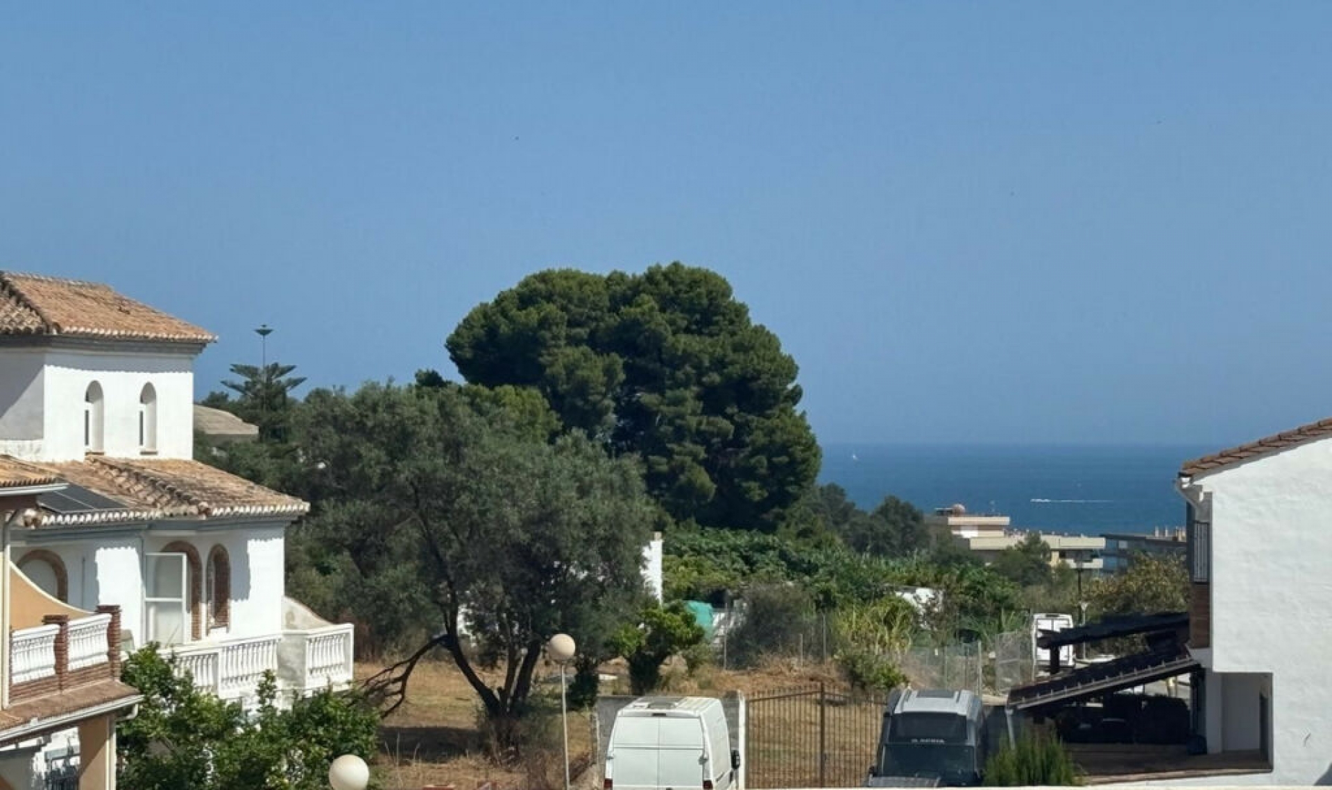 Resale - House -
Los Pacos