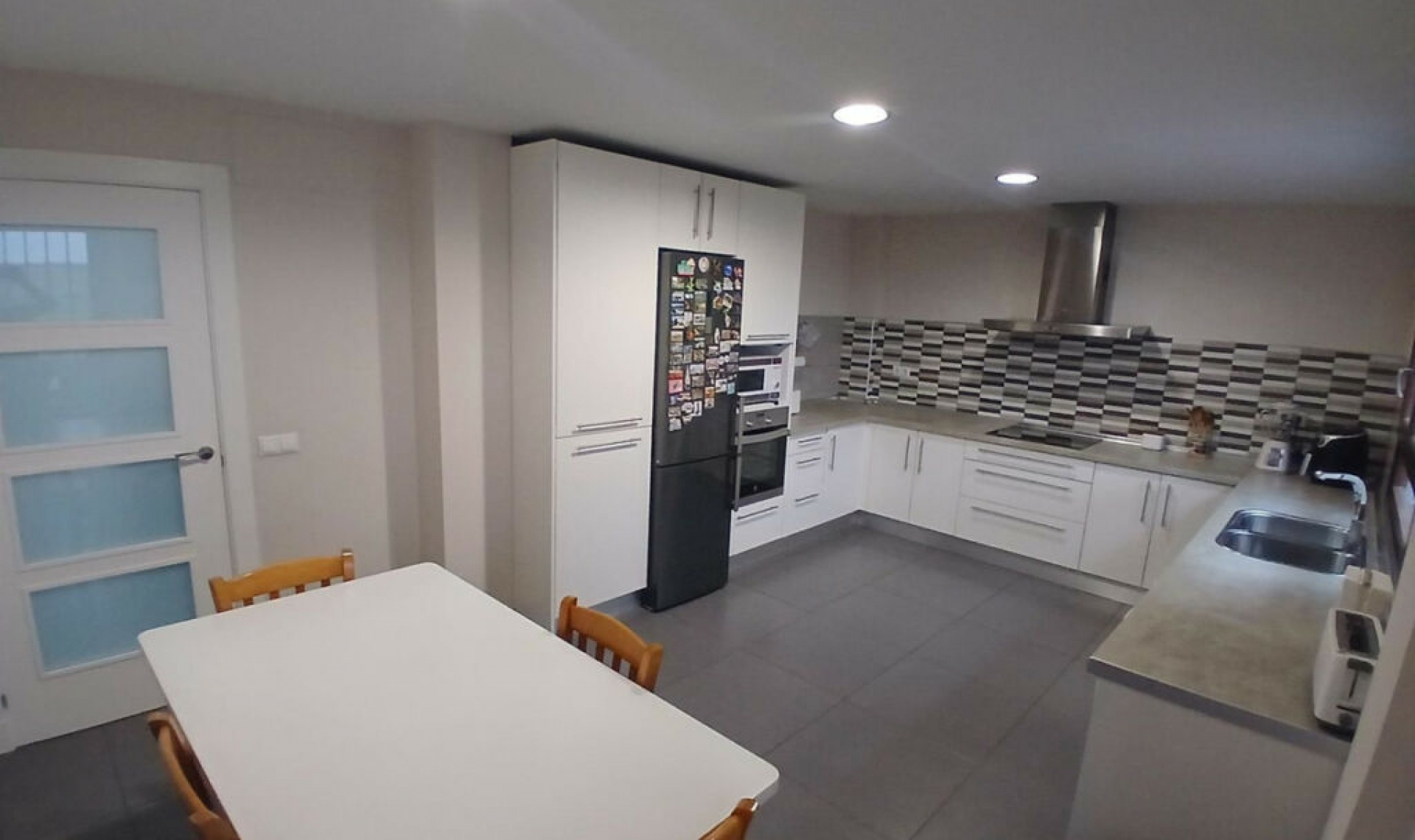 Resale - House -
Los Pacos