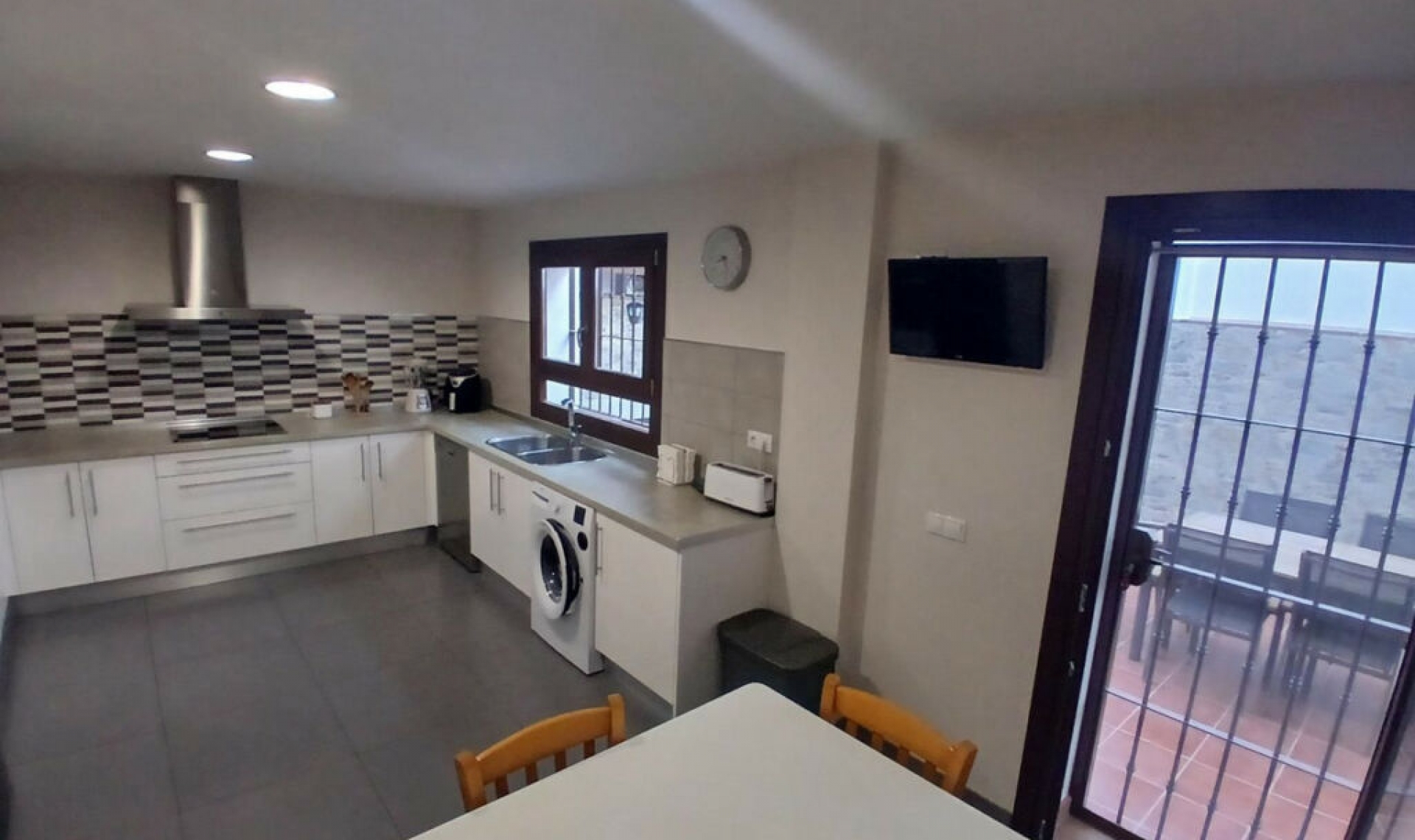 Resale - House -
Los Pacos