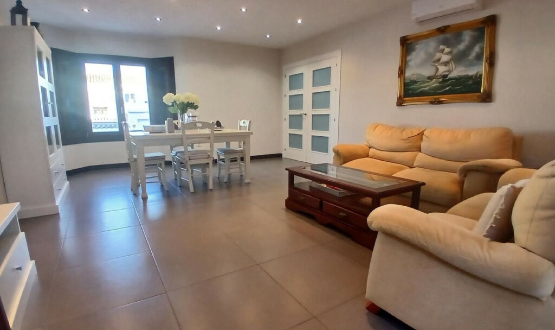 Resale - House -
Los Pacos