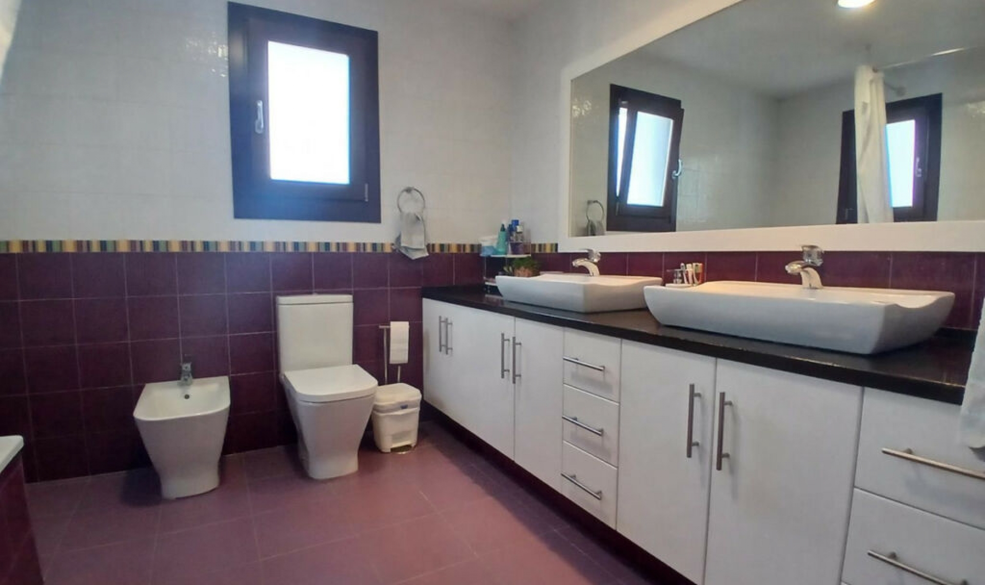 Resale - House -
Los Pacos