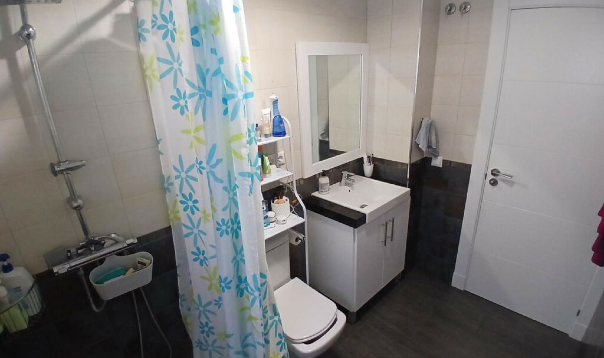 Resale - House -
Los Pacos