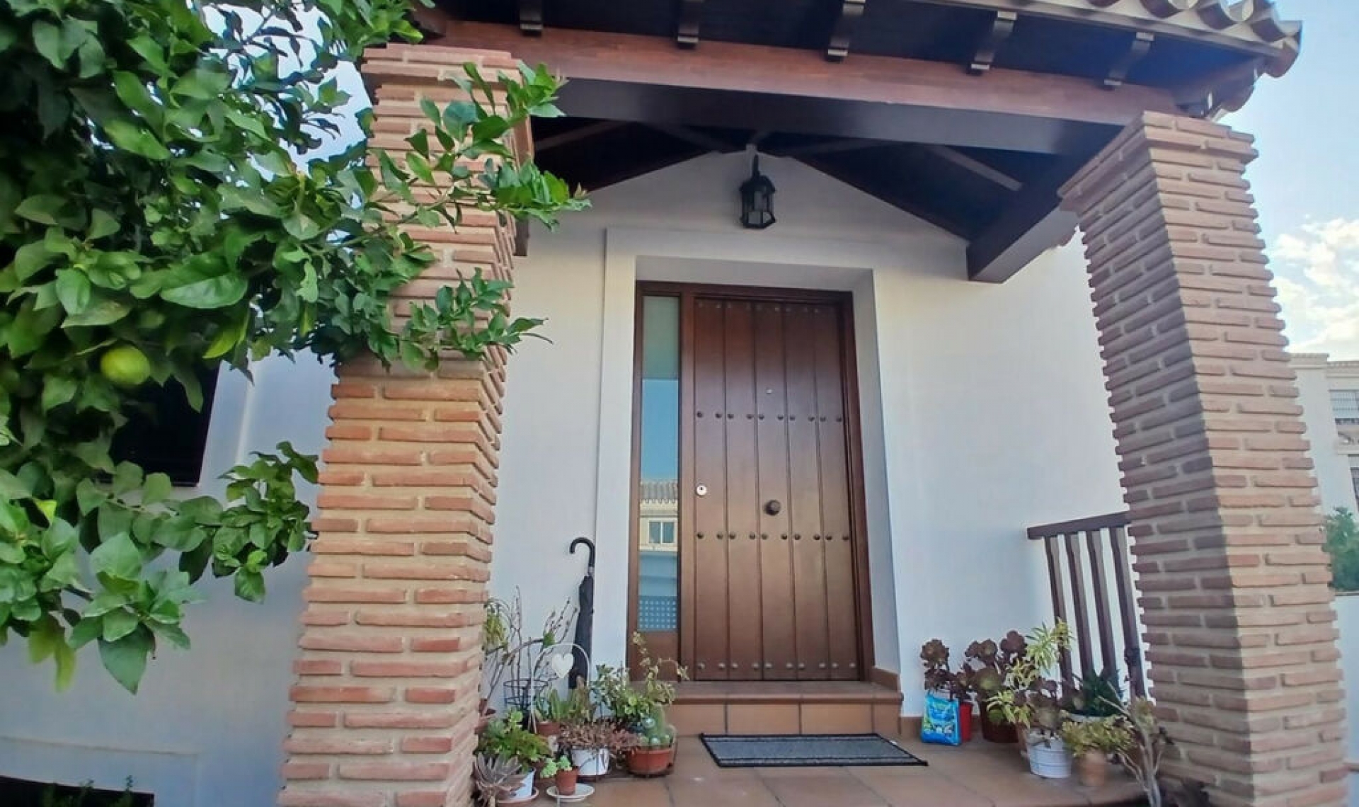 Resale - House -
Los Pacos