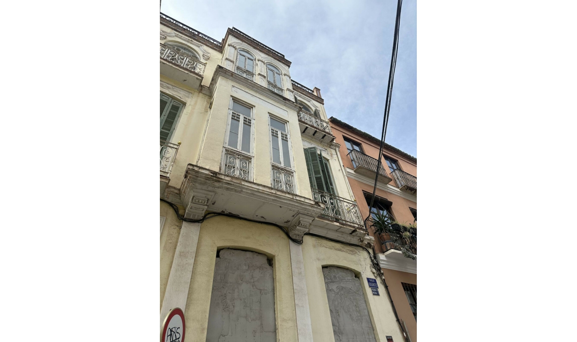 Resale - House -
Málaga Centro