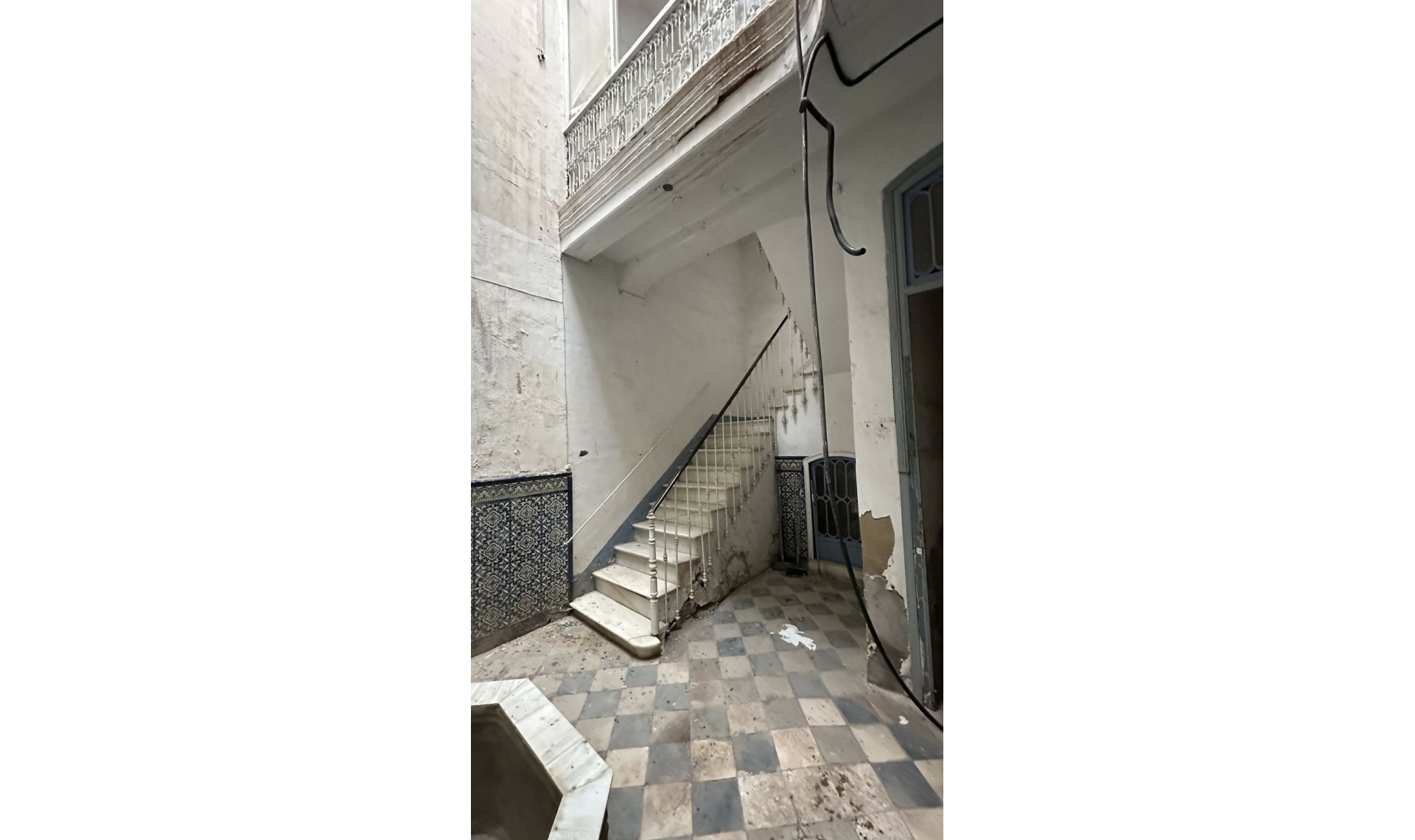 Resale - House -
Málaga Centro