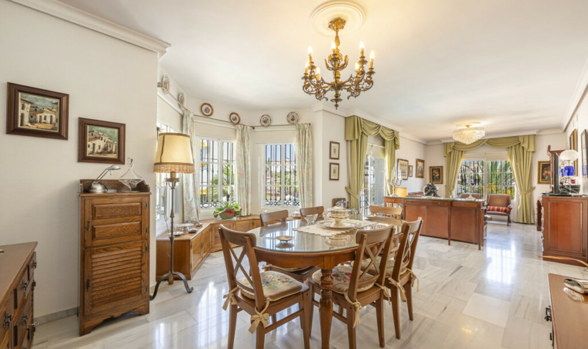 Resale - House -
Málaga Centro