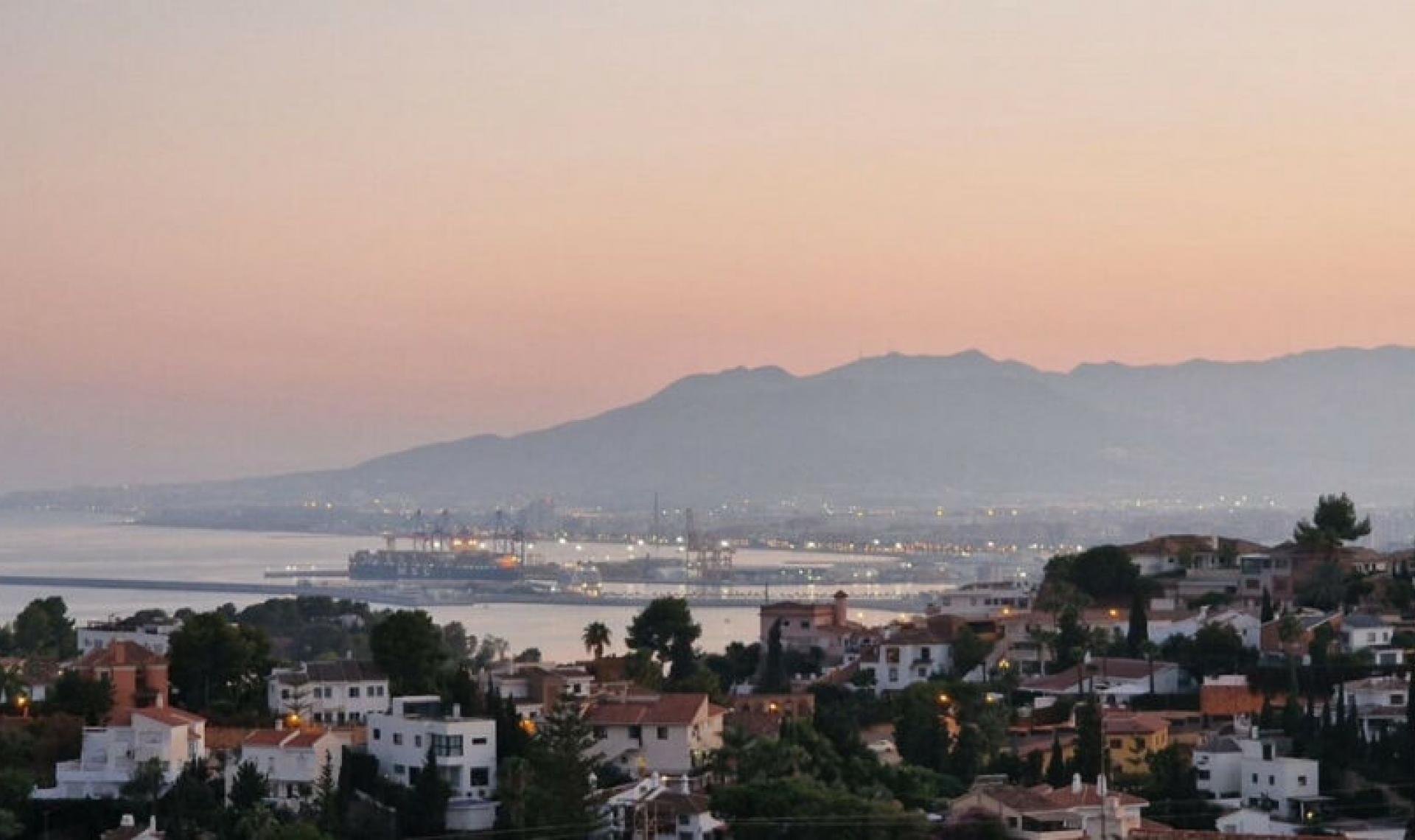 Resale - House -
Málaga Este