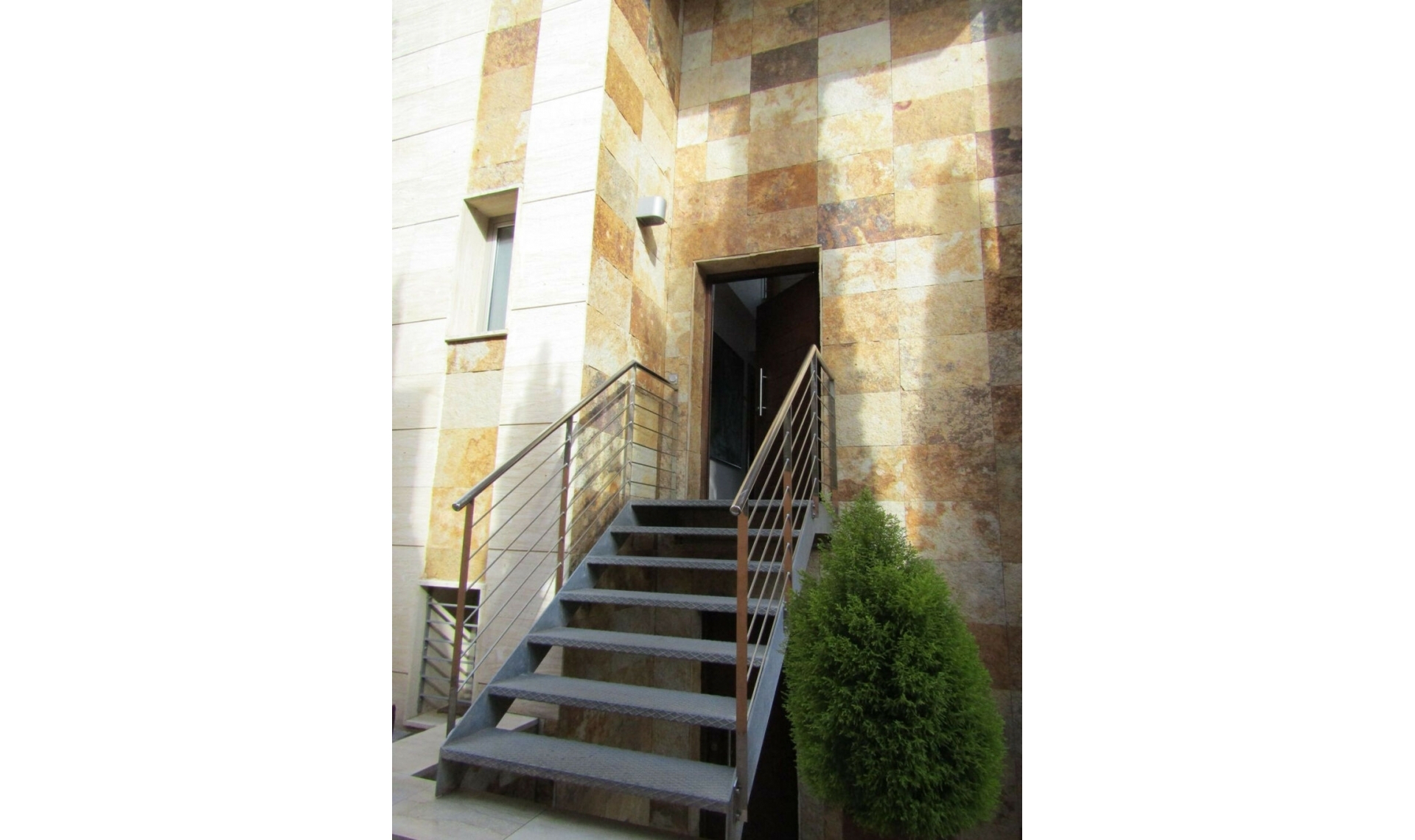 Resale - House -
Málaga Este