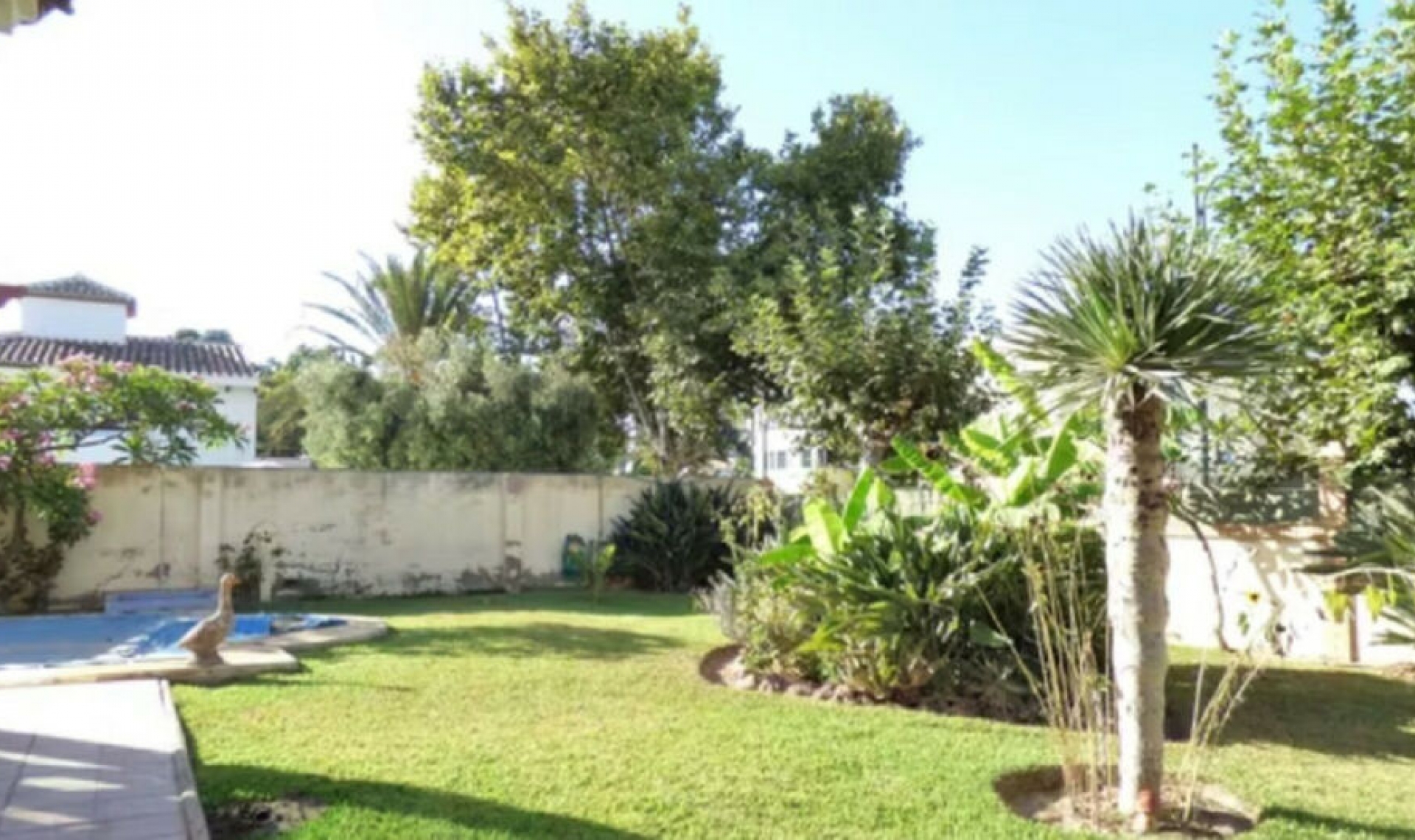 Resale - House -
Málaga