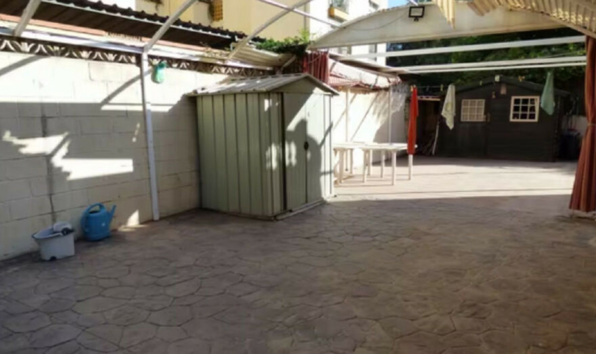 Resale - House -
Málaga