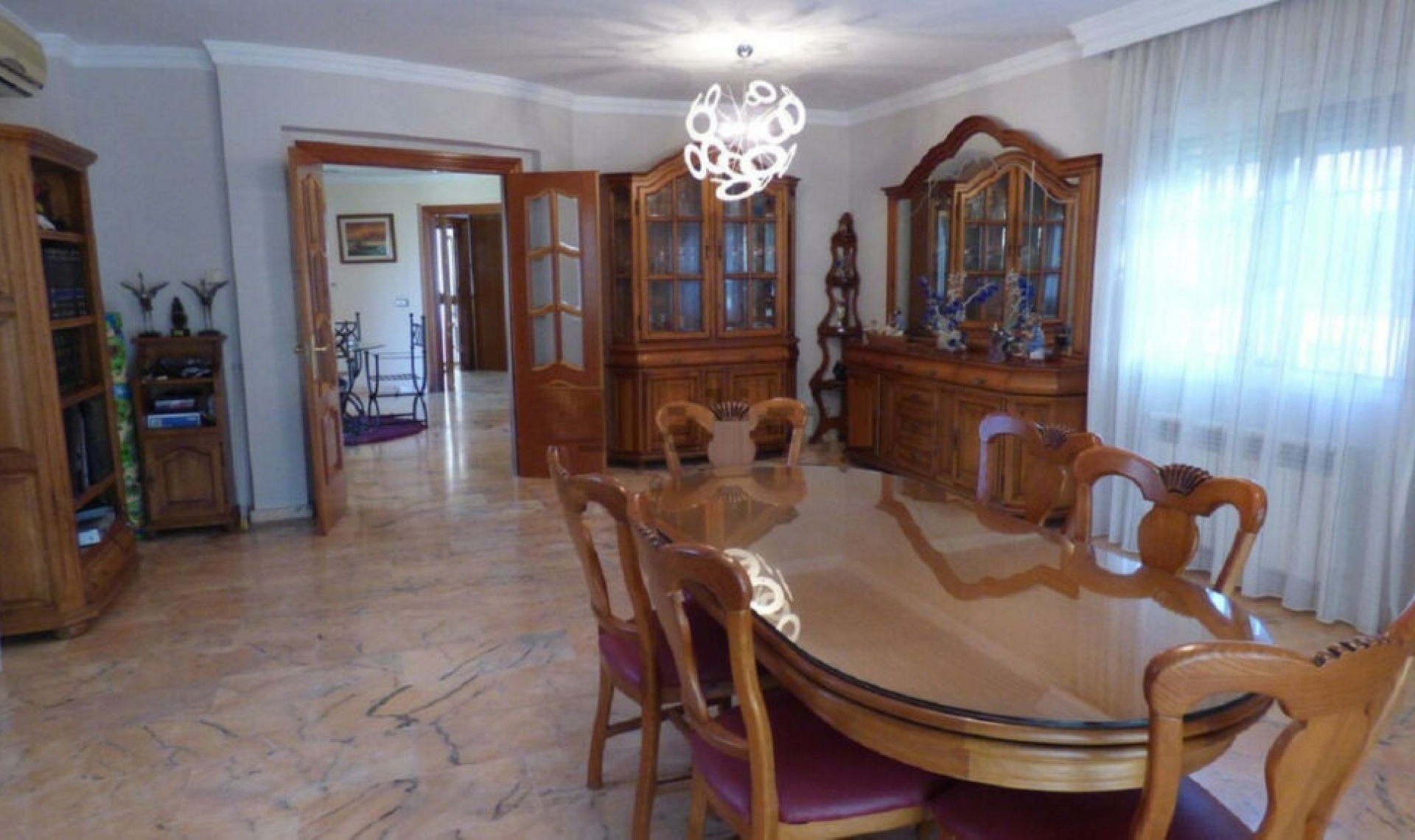 Resale - House -
Málaga