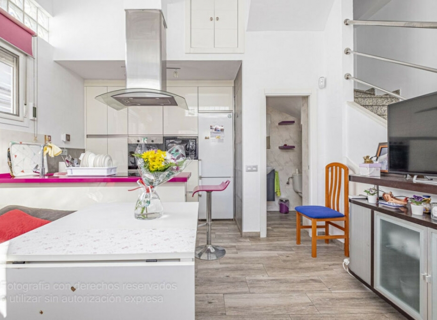 Resale - House -
Málaga