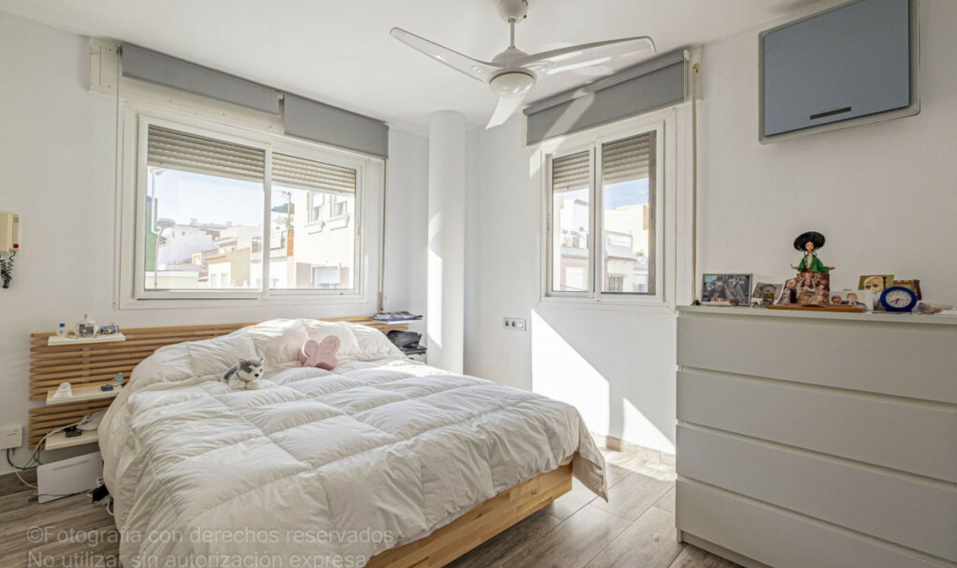 Resale - House -
Málaga