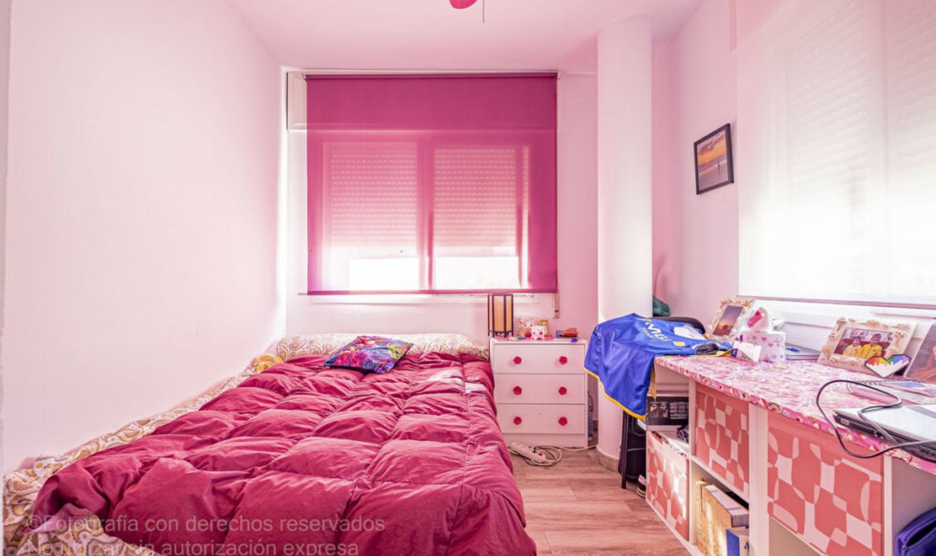 Resale - House -
Málaga